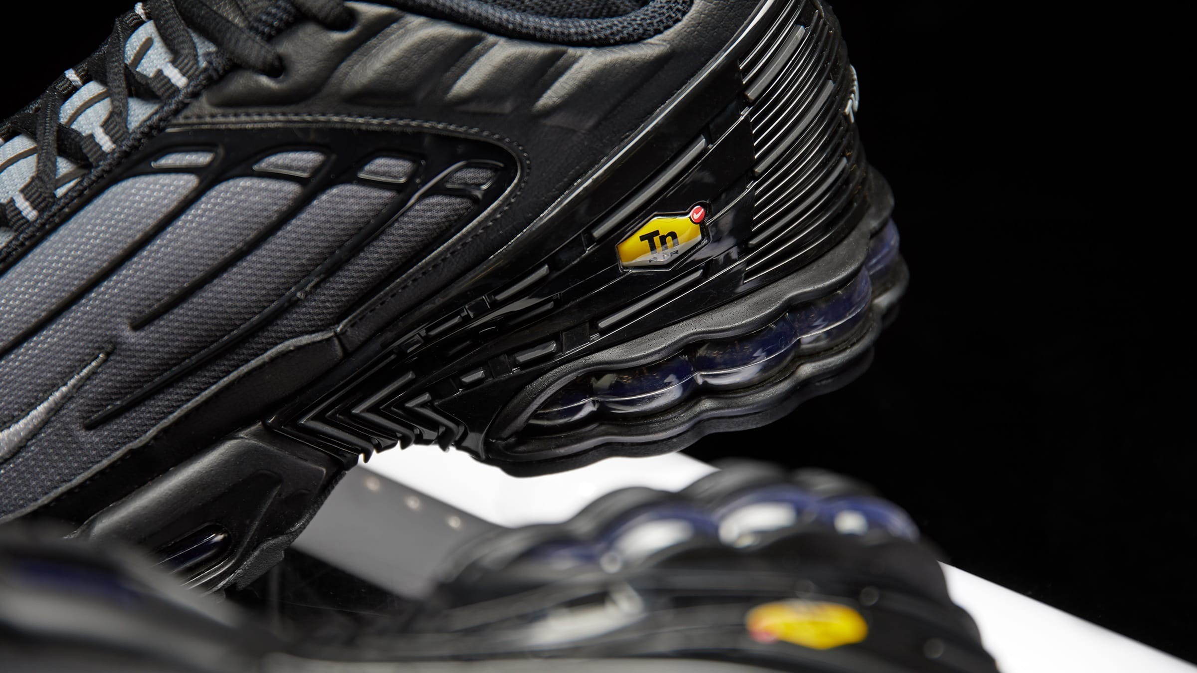 Nike Air Max Plus 3 Black Wolf Grey