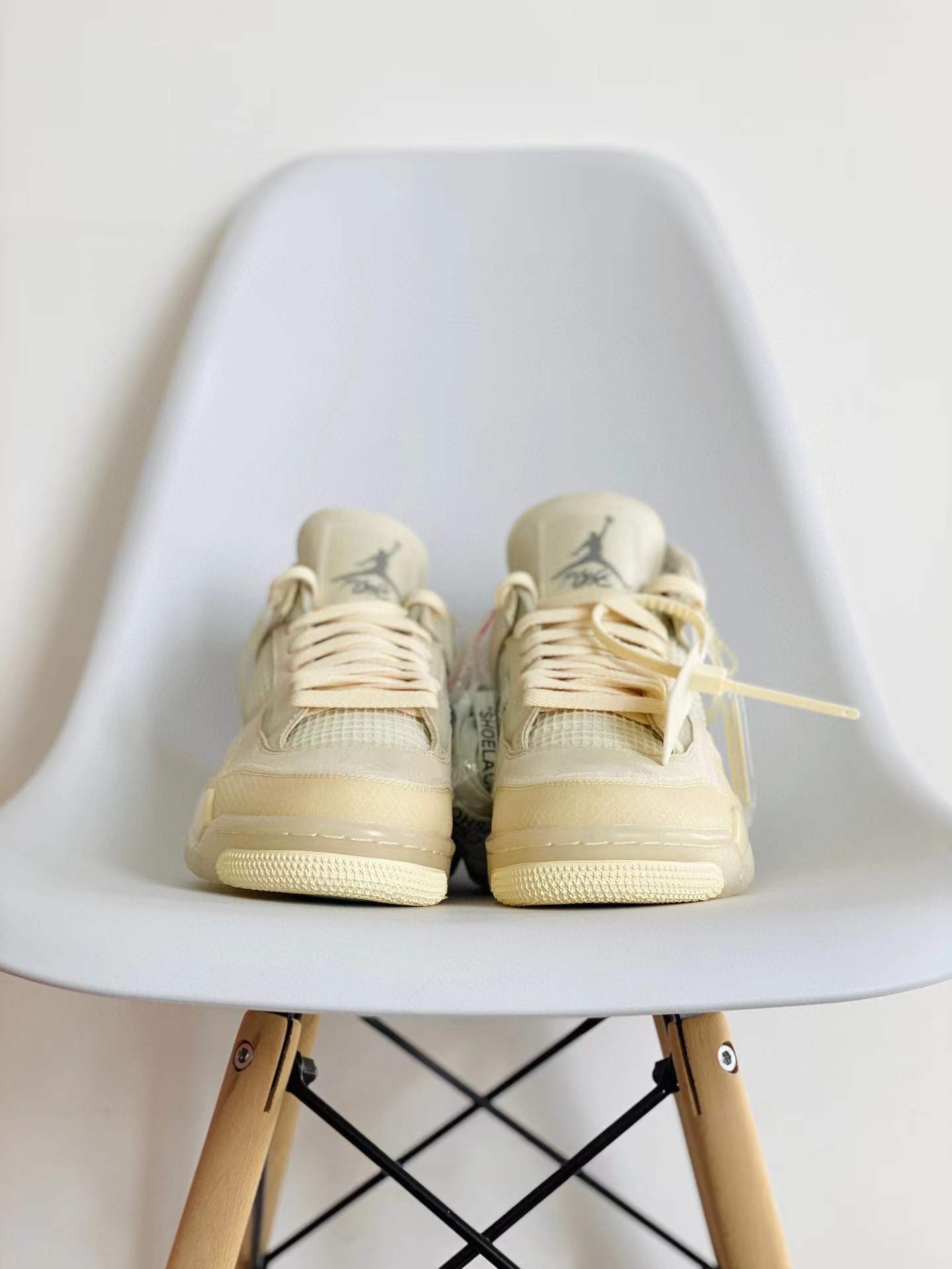 Nike Air Jordan 4 Retro x Off-White Sail