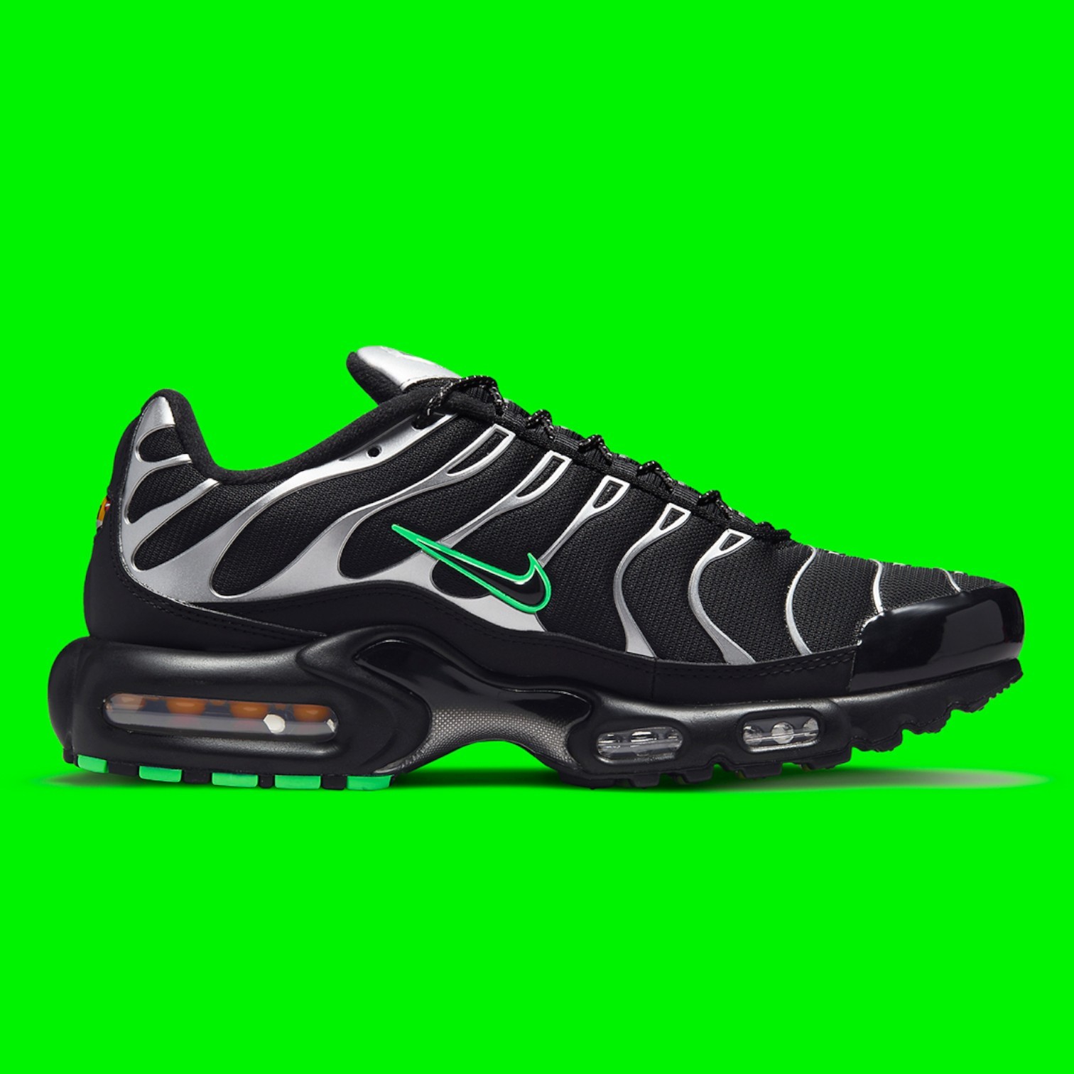 Nike Air Max Plus Black Green Strike Metallic Silver