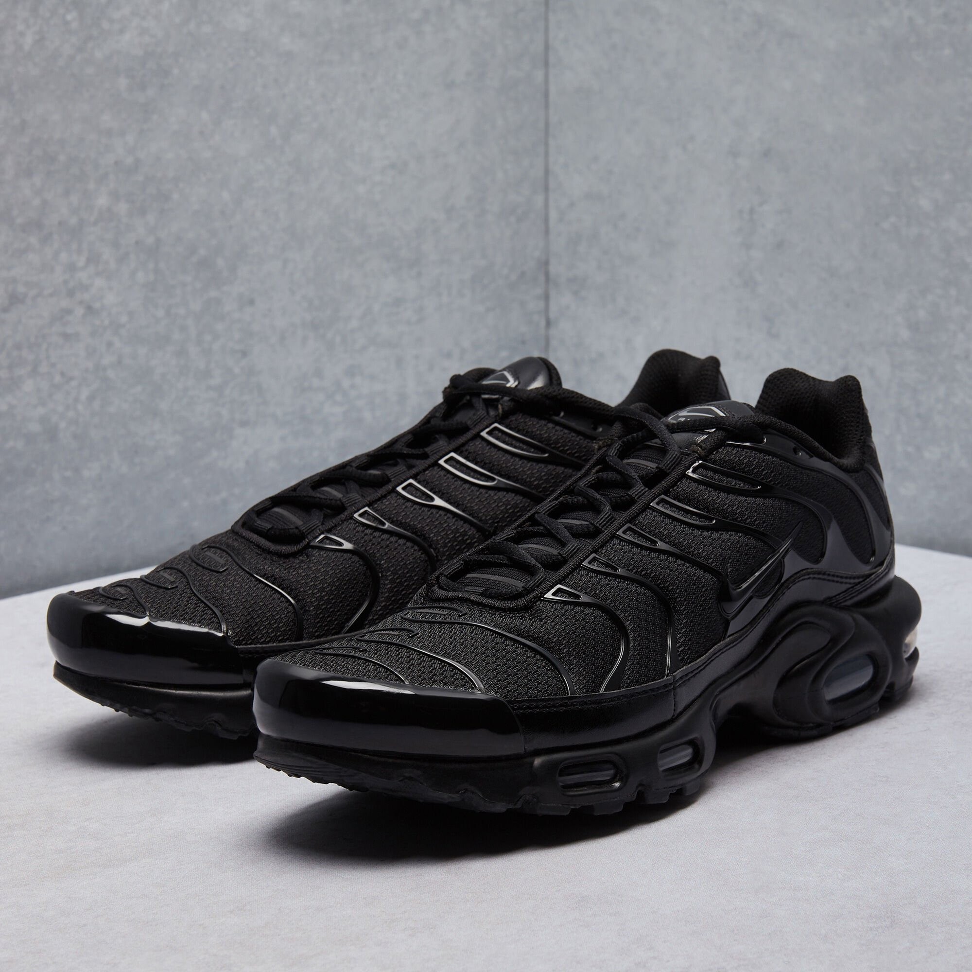 Nike Air Max Plus Triple Black