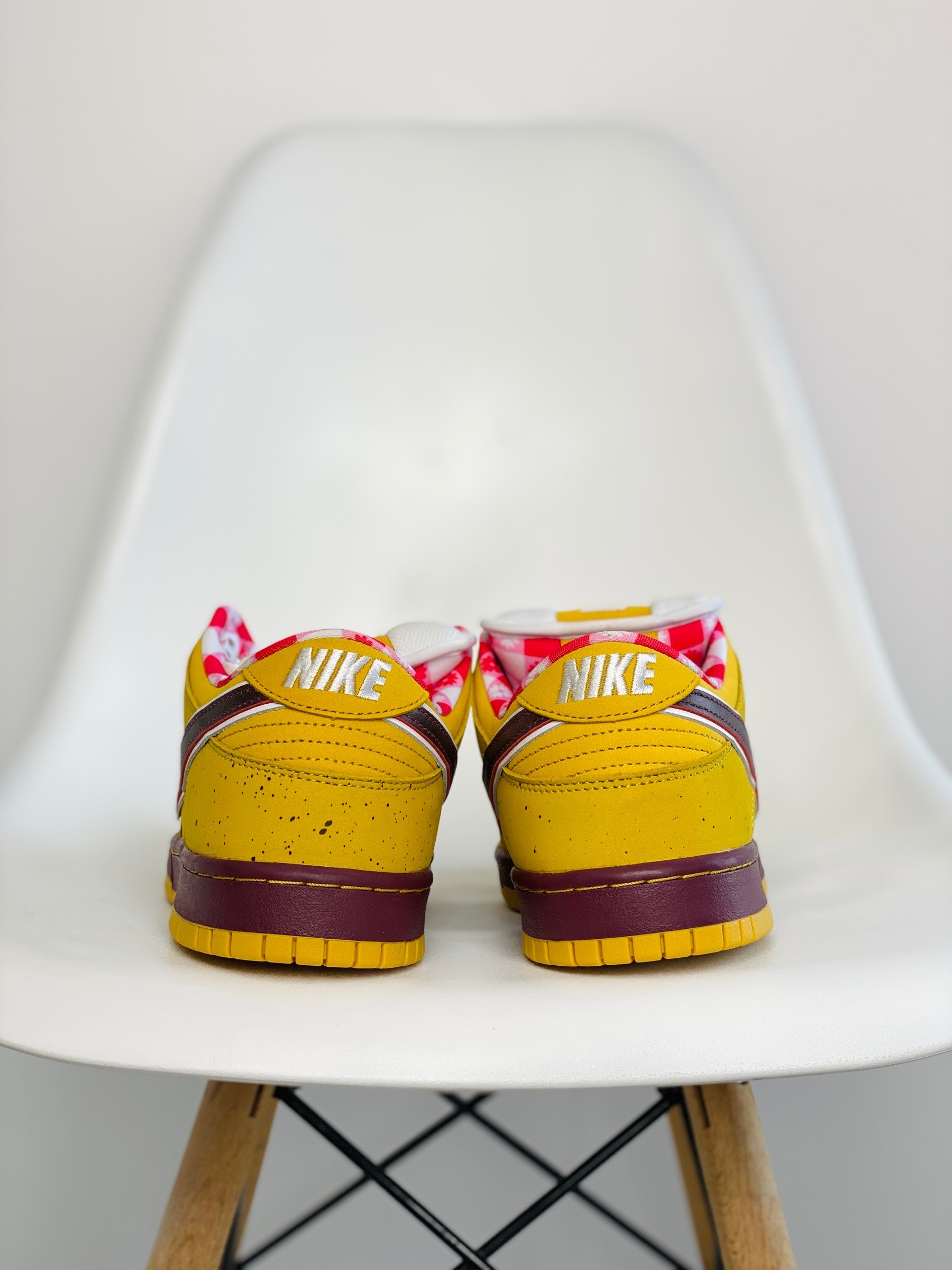 Nike SB Dunk Low Yellow Lobster