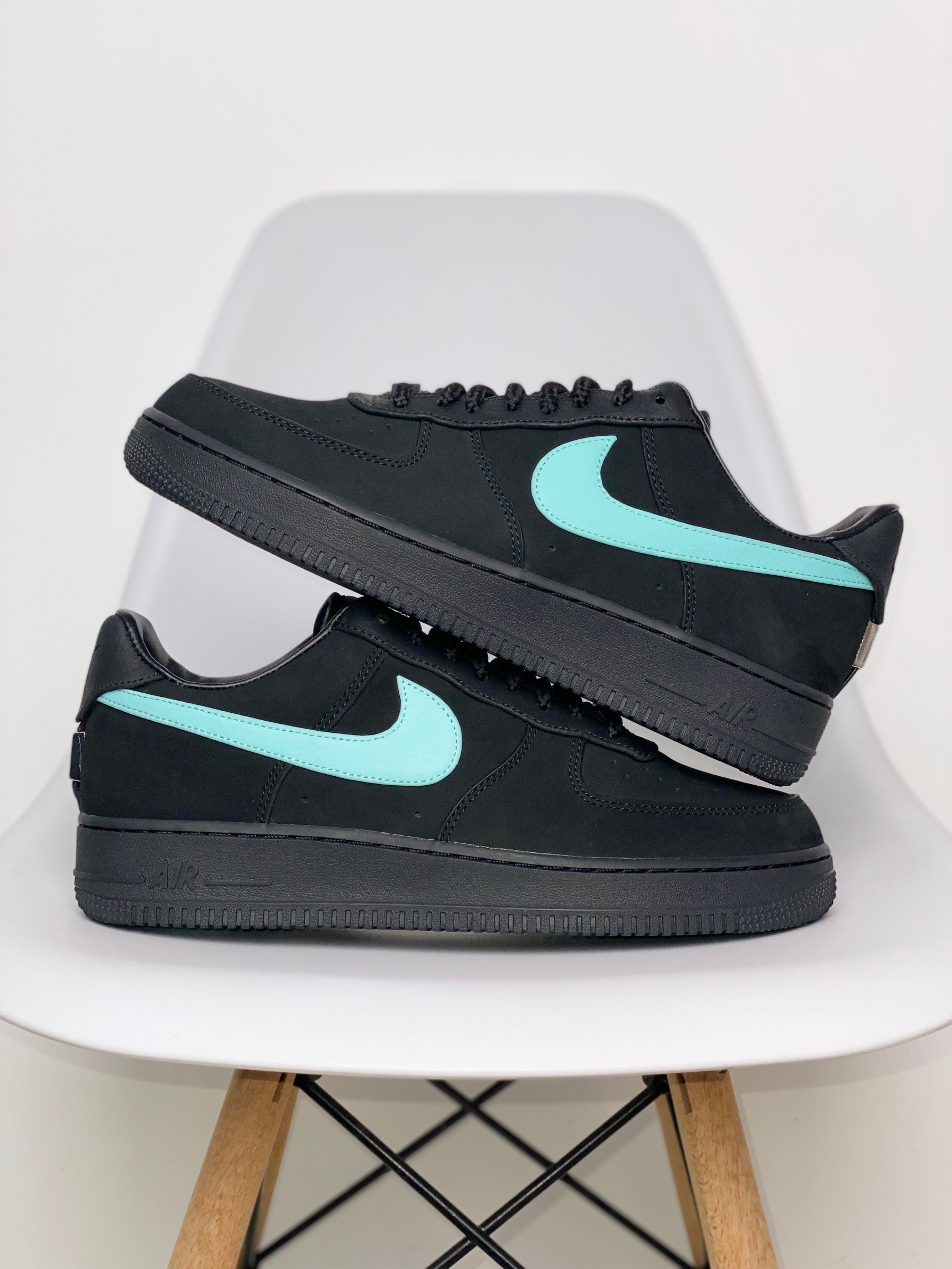 Nike Air Force 1 Low Tiffany & Co. 1837