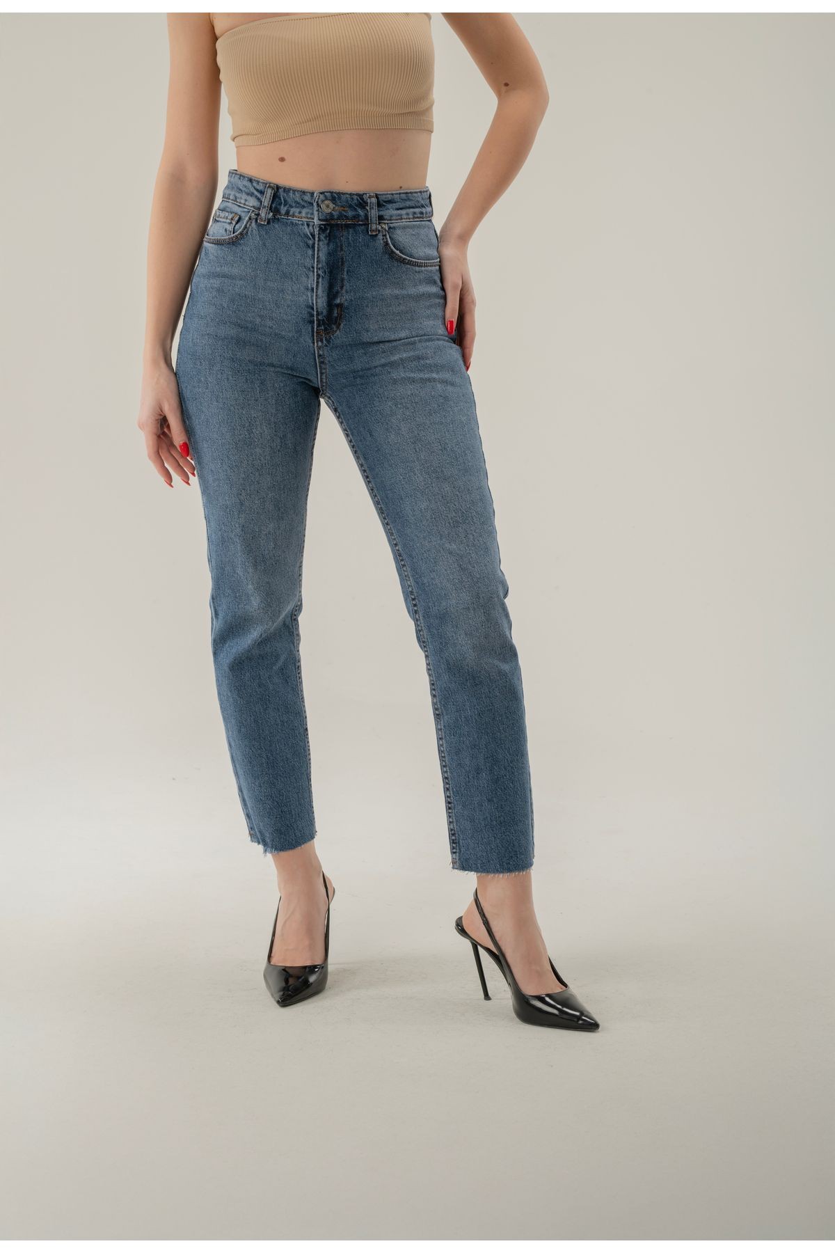 Paçası Kesik Yüksek Bel BoyFit Jean - Mavi
