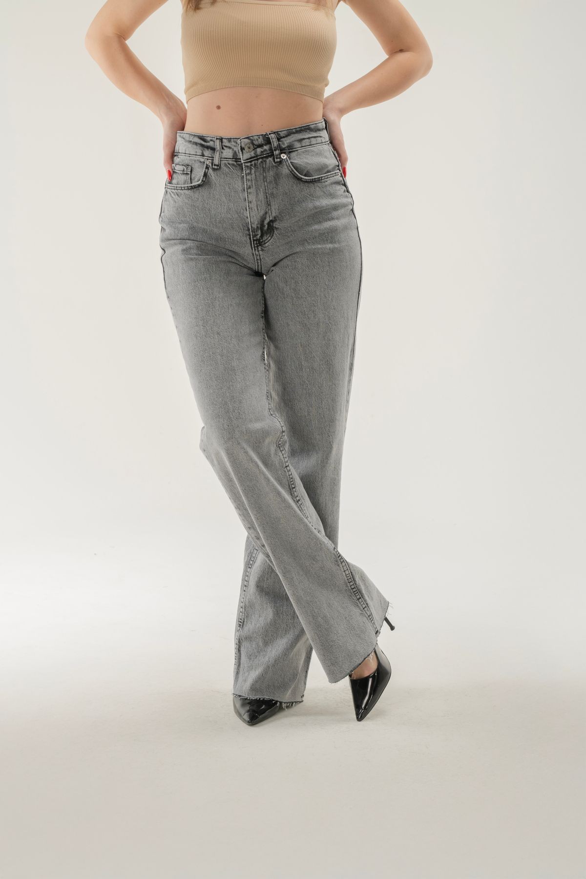 Straight Fit Kesik Paça Jean - Gri