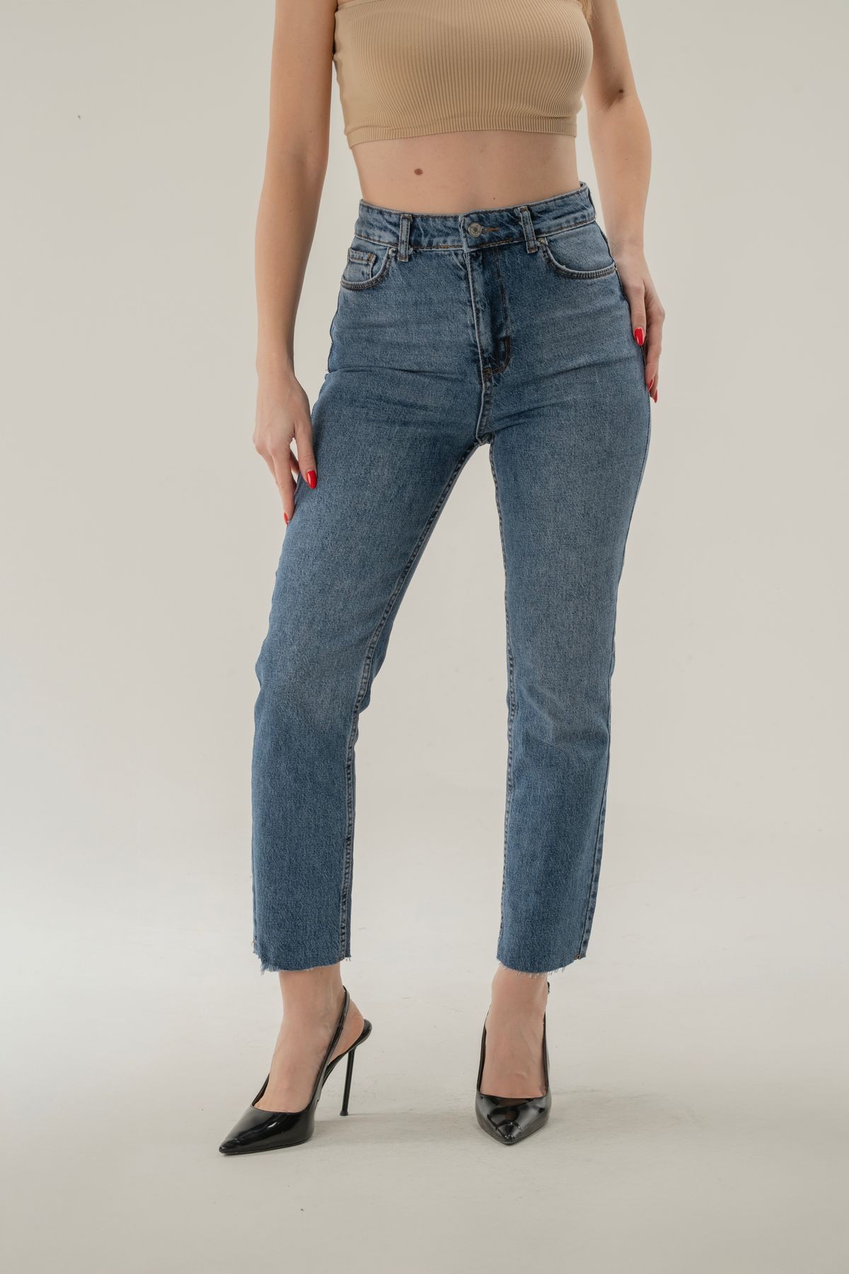 Paçası Kesik Yüksek Bel BoyFit Jean - Mavi