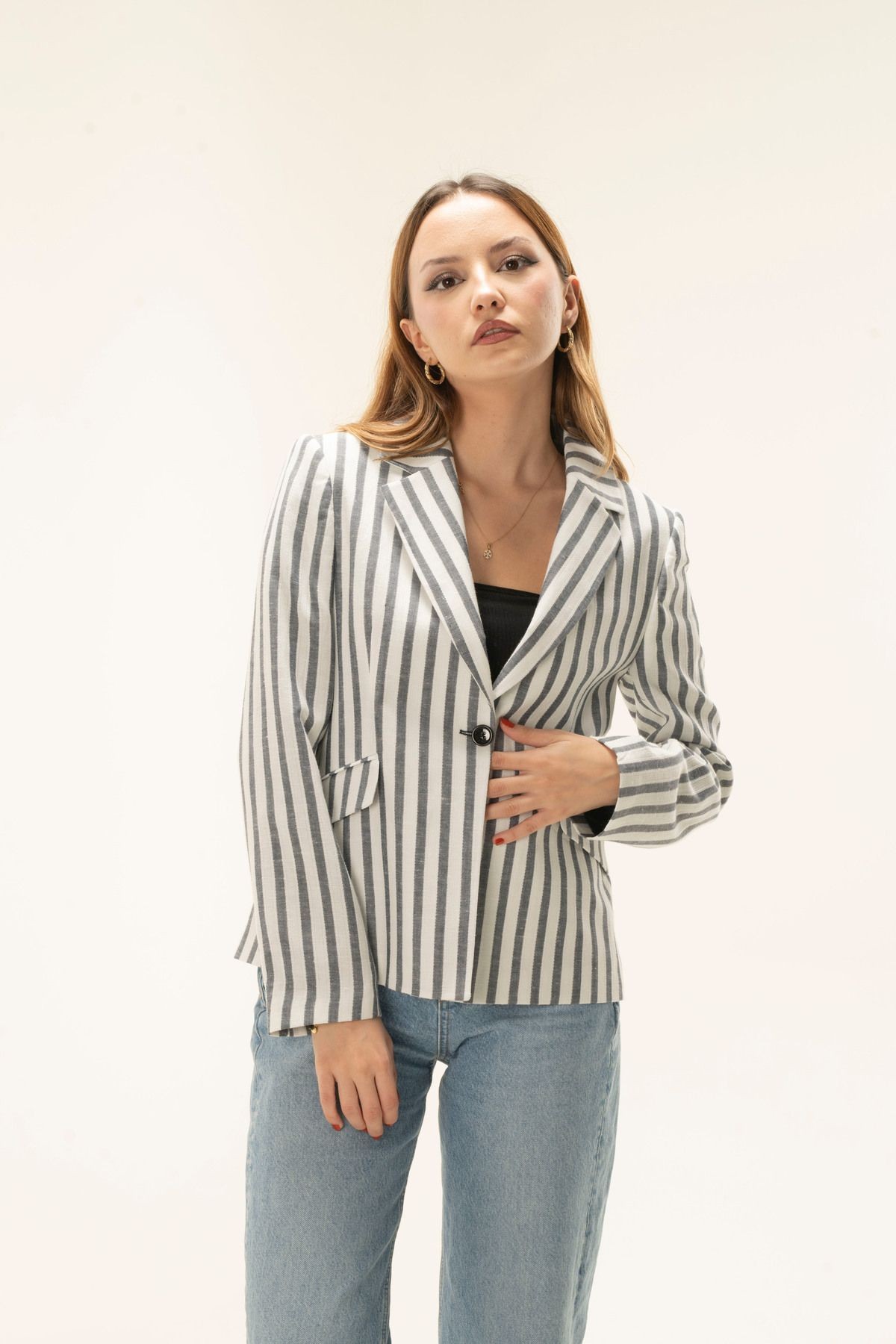 Tek Düğme Astarlı Vatkalı Kısa Blazer ceket - beyaz mavi çizgili
