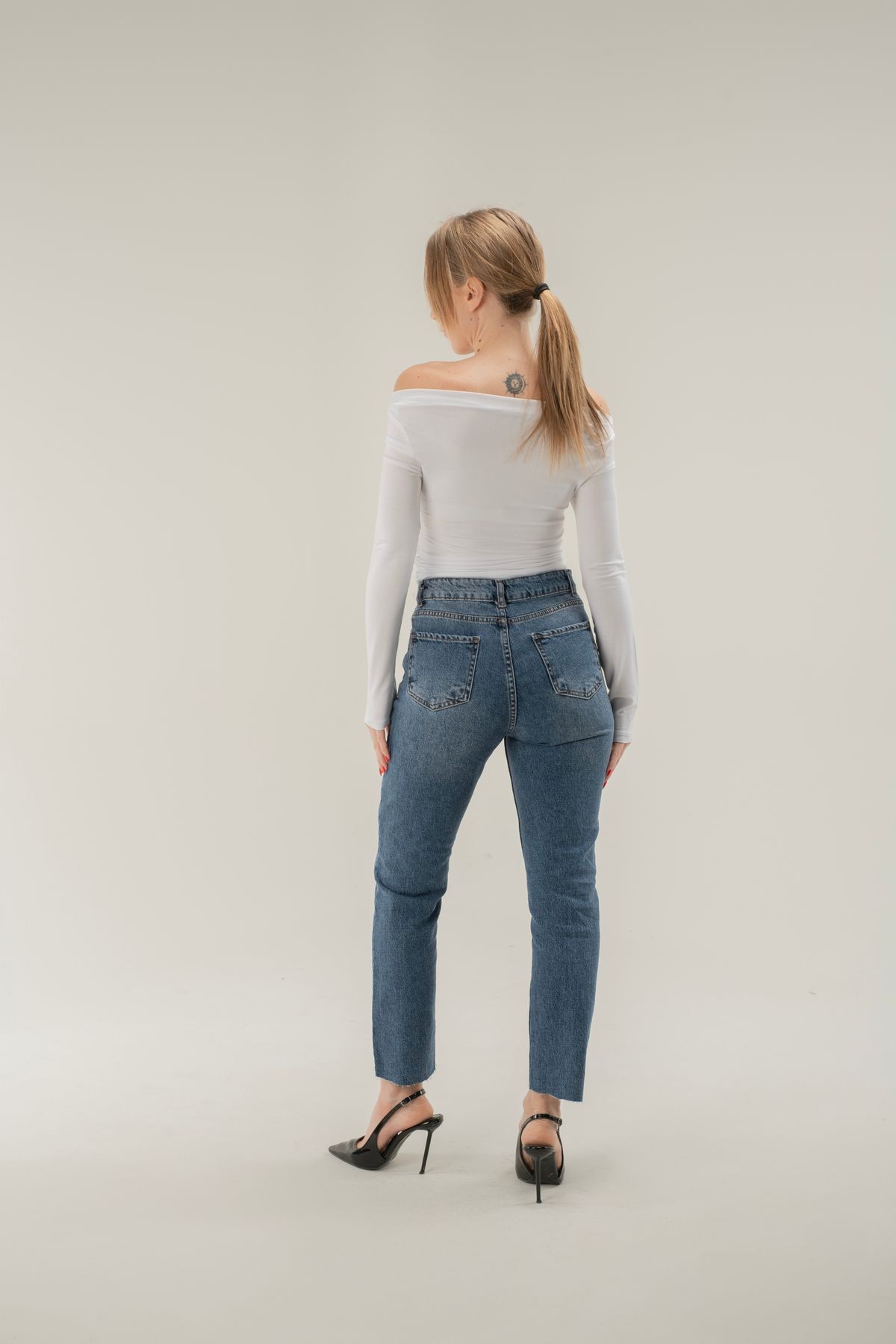 Paçası Kesik Yüksek Bel BoyFit Jean - Mavi