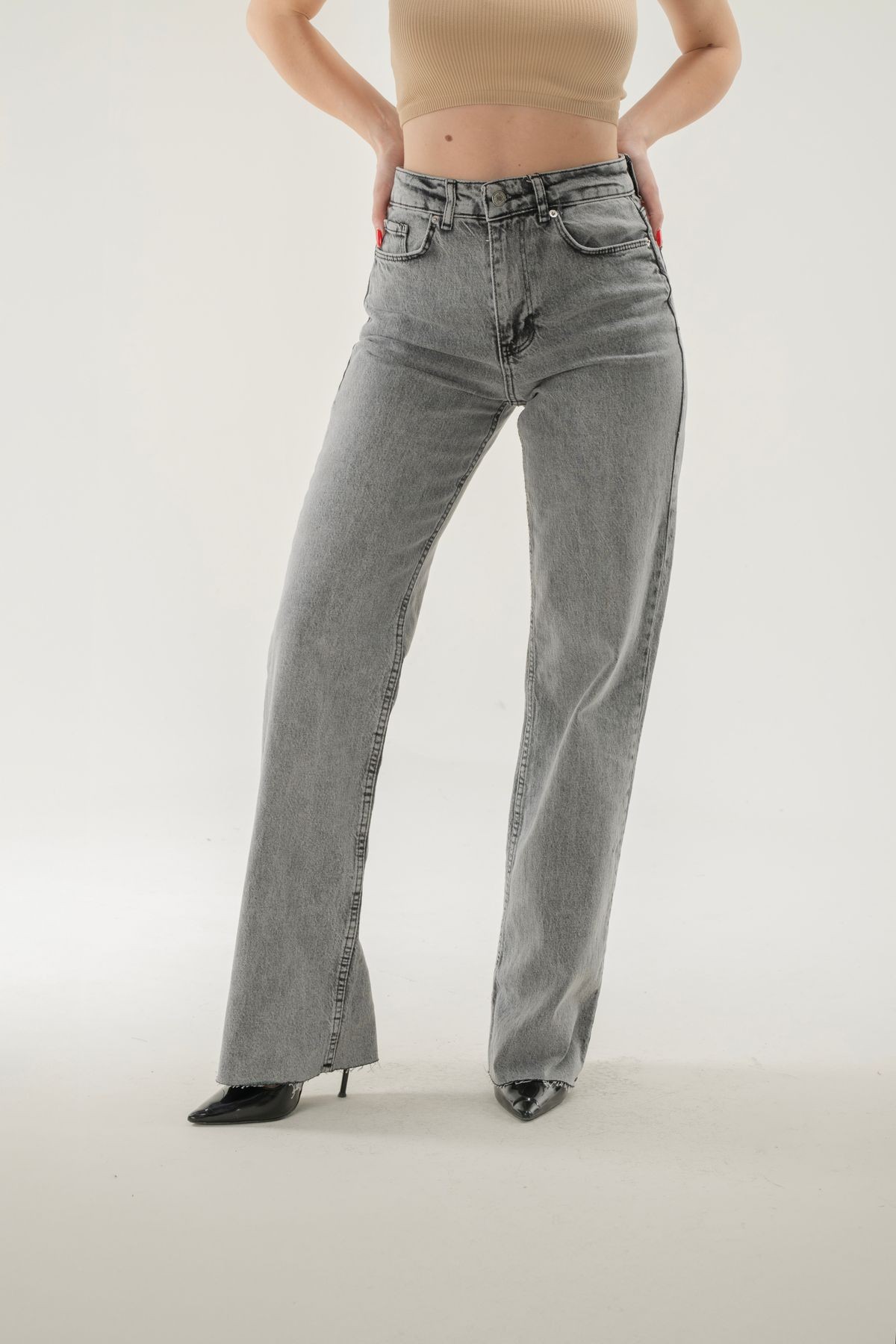 Straight Fit Kesik Paça Jean - Gri