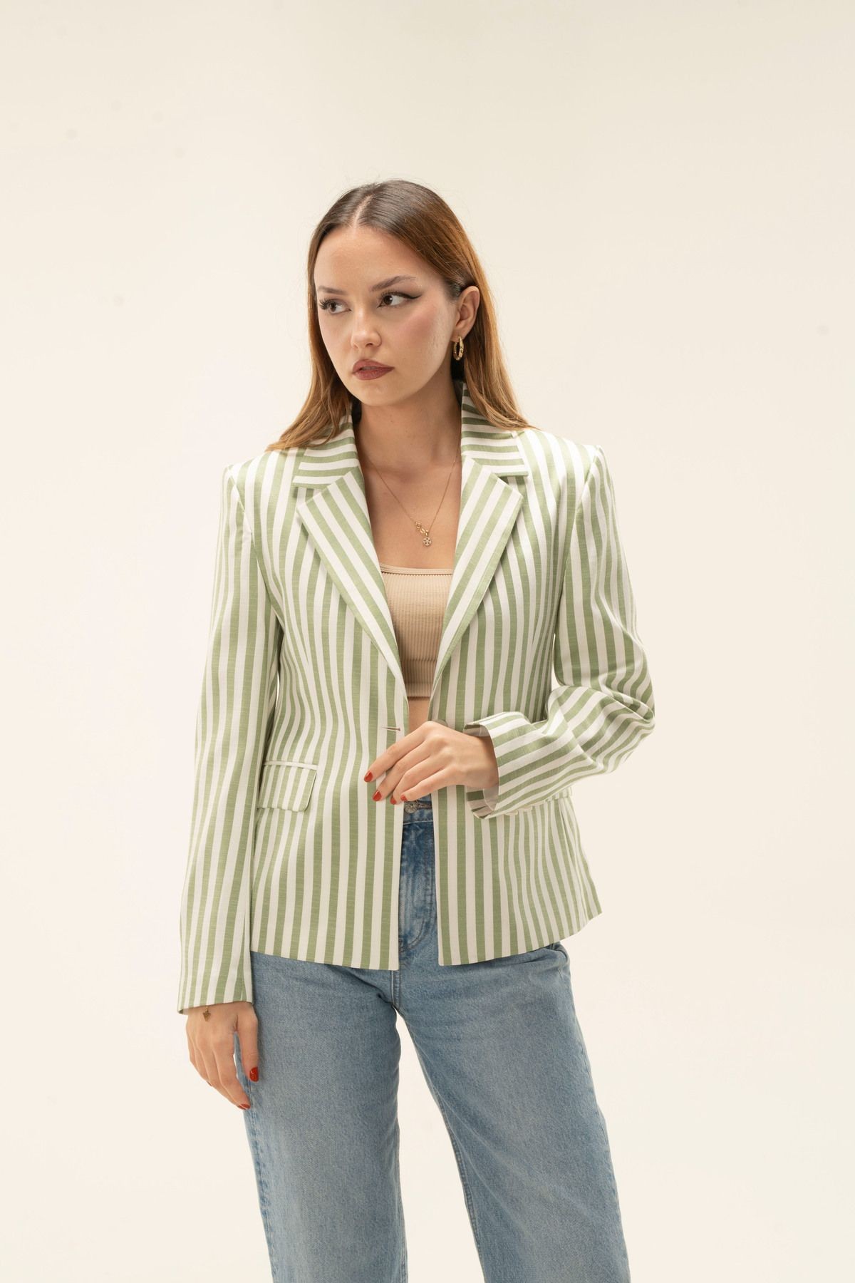 Tek Düğme Astarlı Vatkalı Kısa Blazer ceket - beyaz yeşil çizgili