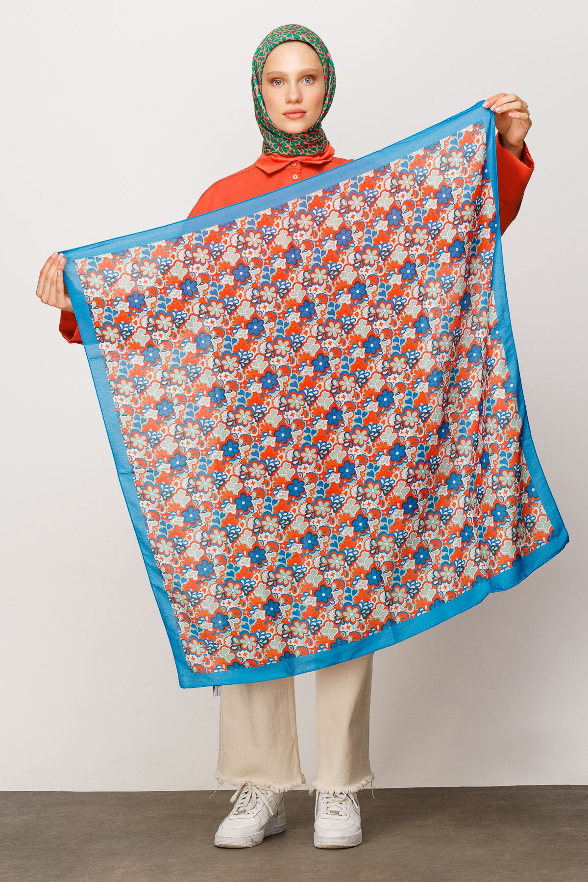 Daisy Pattern Digital Soft Scarf - İndigo