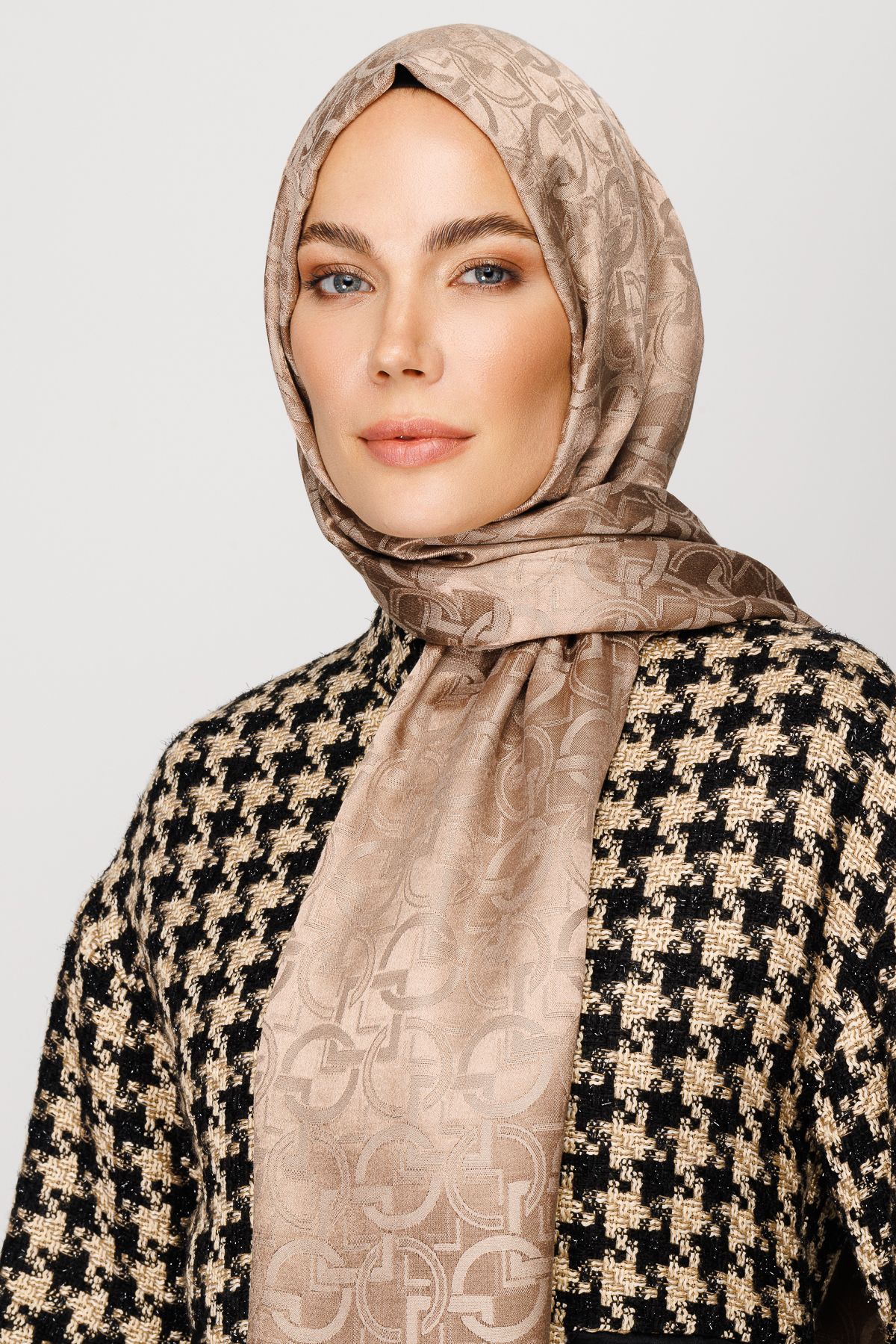 Gemustertes Glänzendes Jacquard Hijab