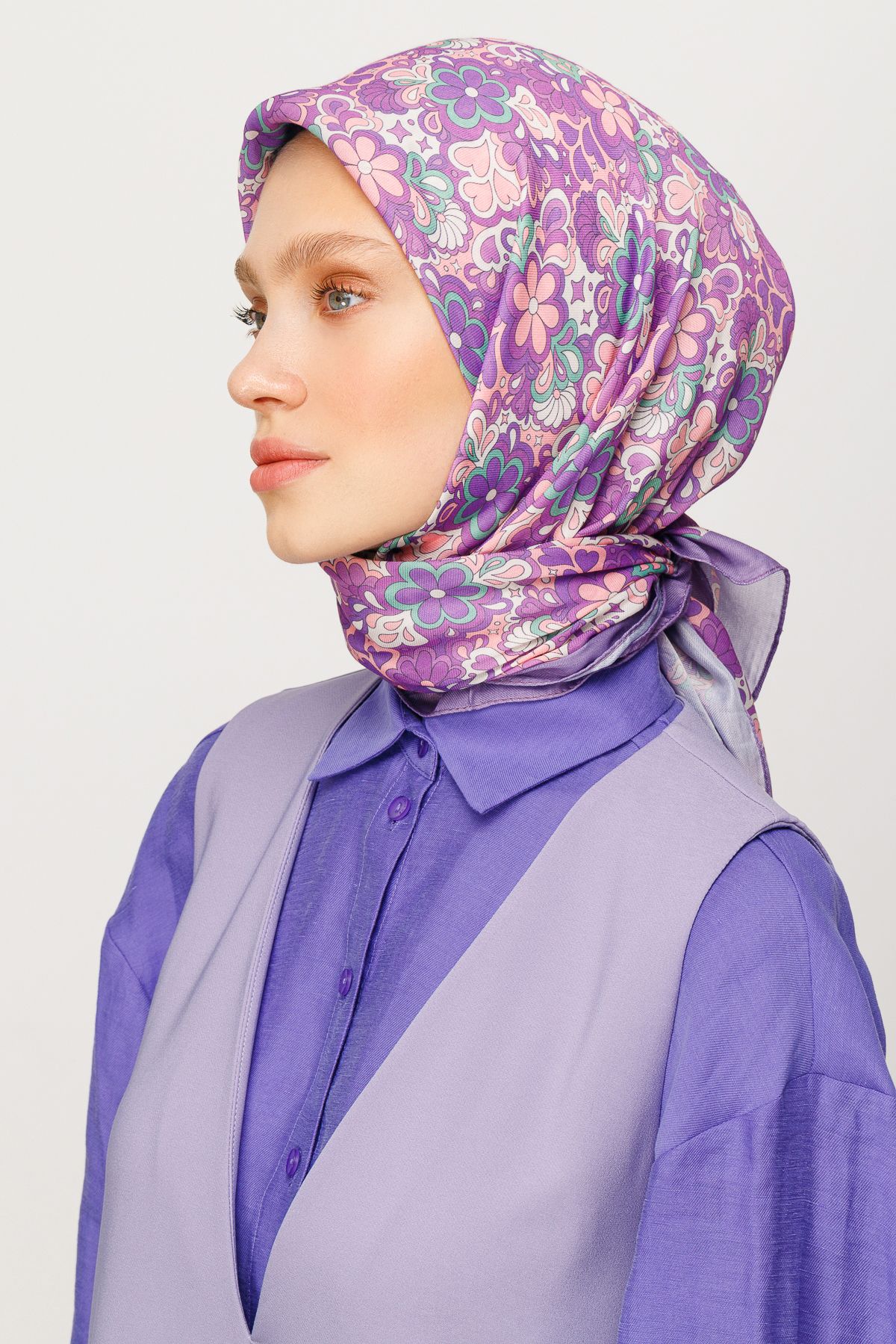 Daisy Pattern Digital Soft Scarf - Lilac