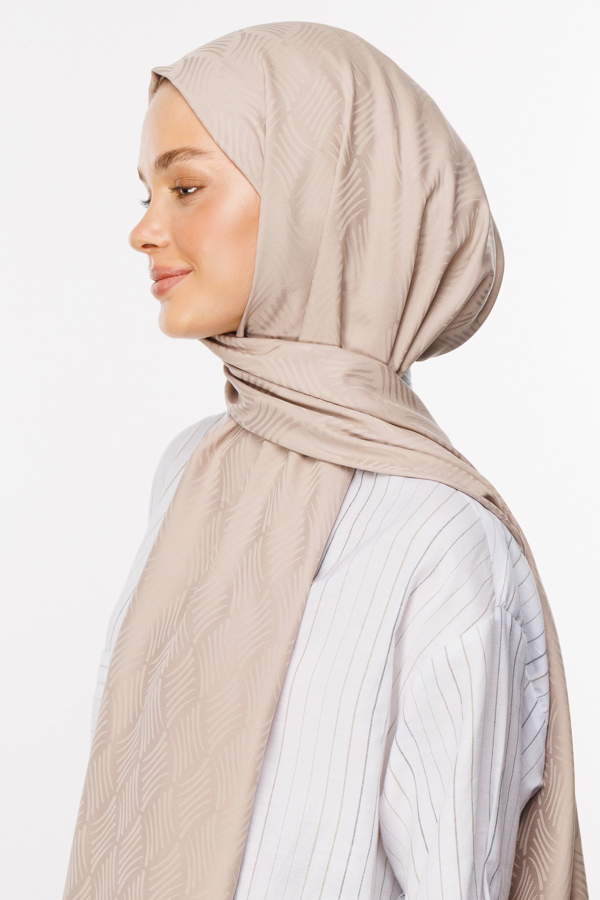 Aura Pattern Silk Jacquard Hijab