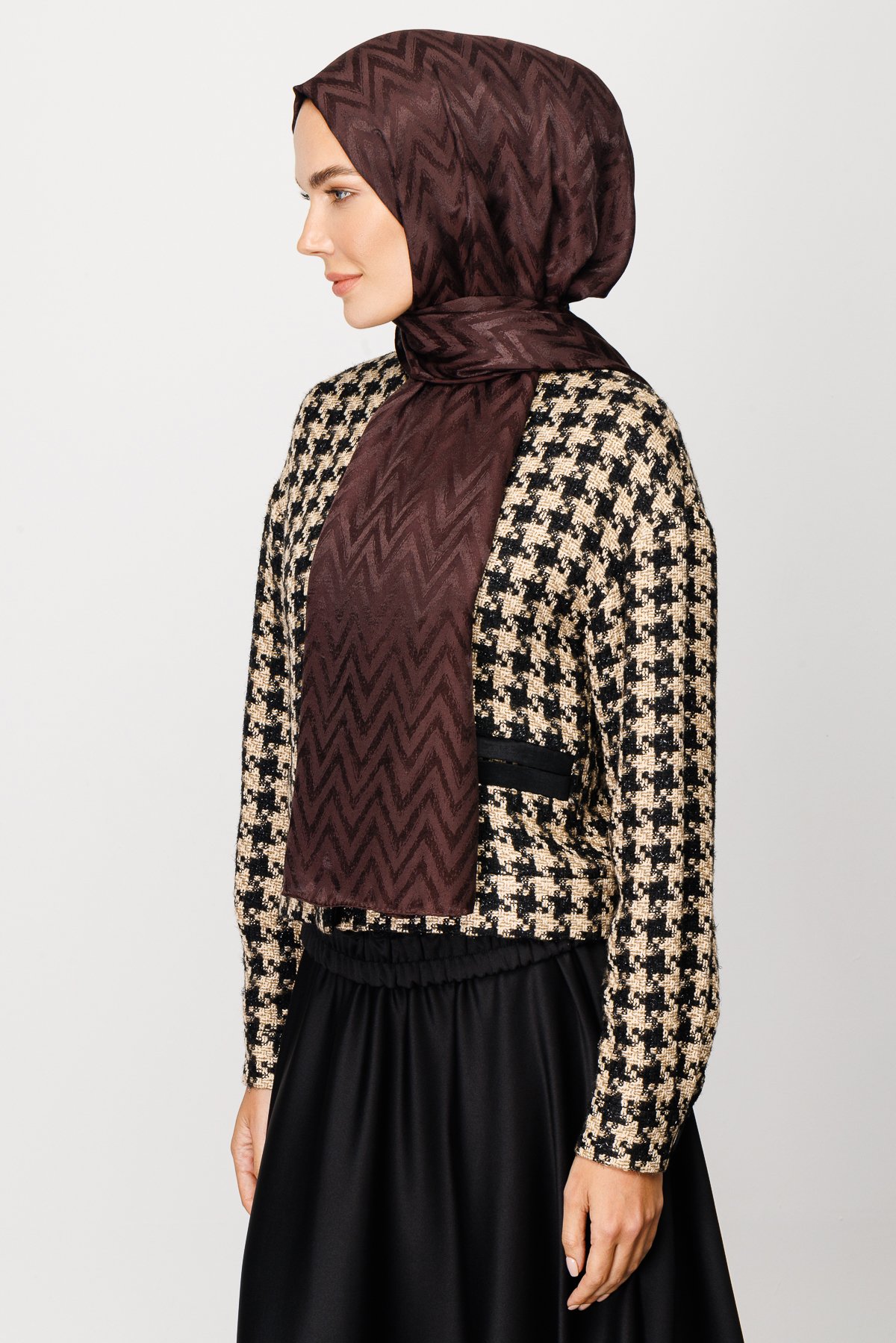 Zigzag Pattern Shiny Jacquard Shawl - Bitter Coffee