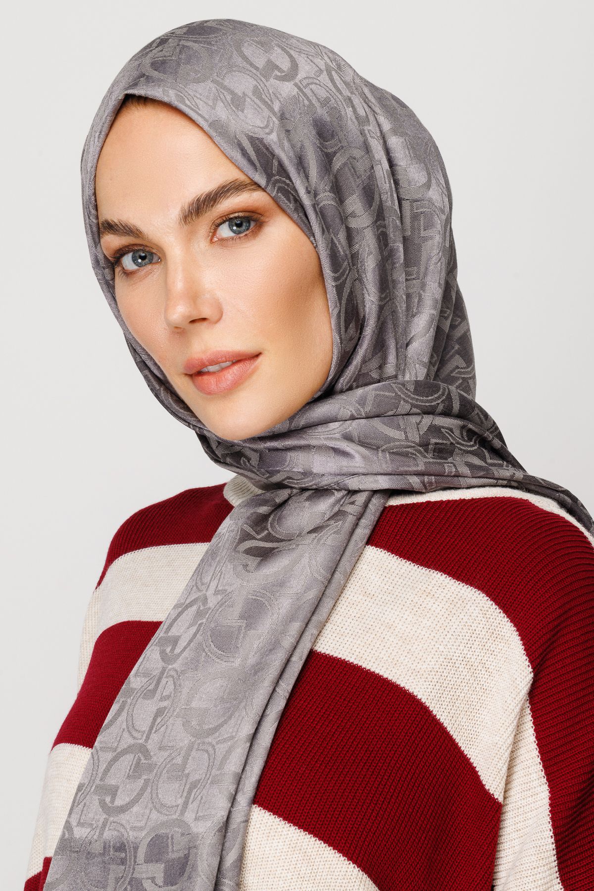 Gemustertes Glänzendes Jacquard Hijab