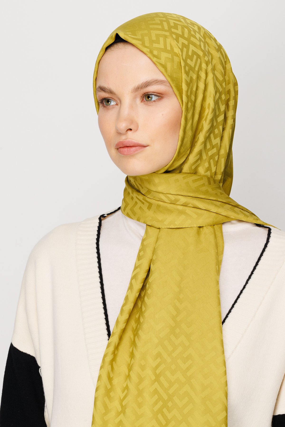 Z Pattern Silky Jacquard Shawl - Olive Green