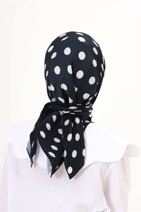 Moon Pattern Pleated Scarf