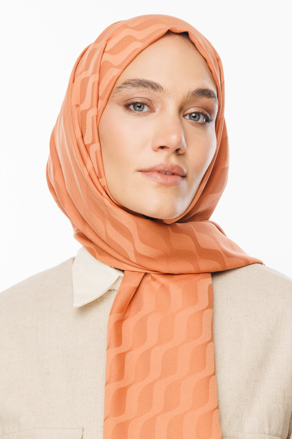 Wave Pattern Silky Jacquard Hijab