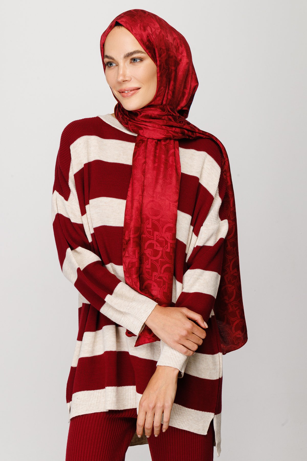 Longar Pattern Shiny Jacquard Shawl - Cherry Bruise