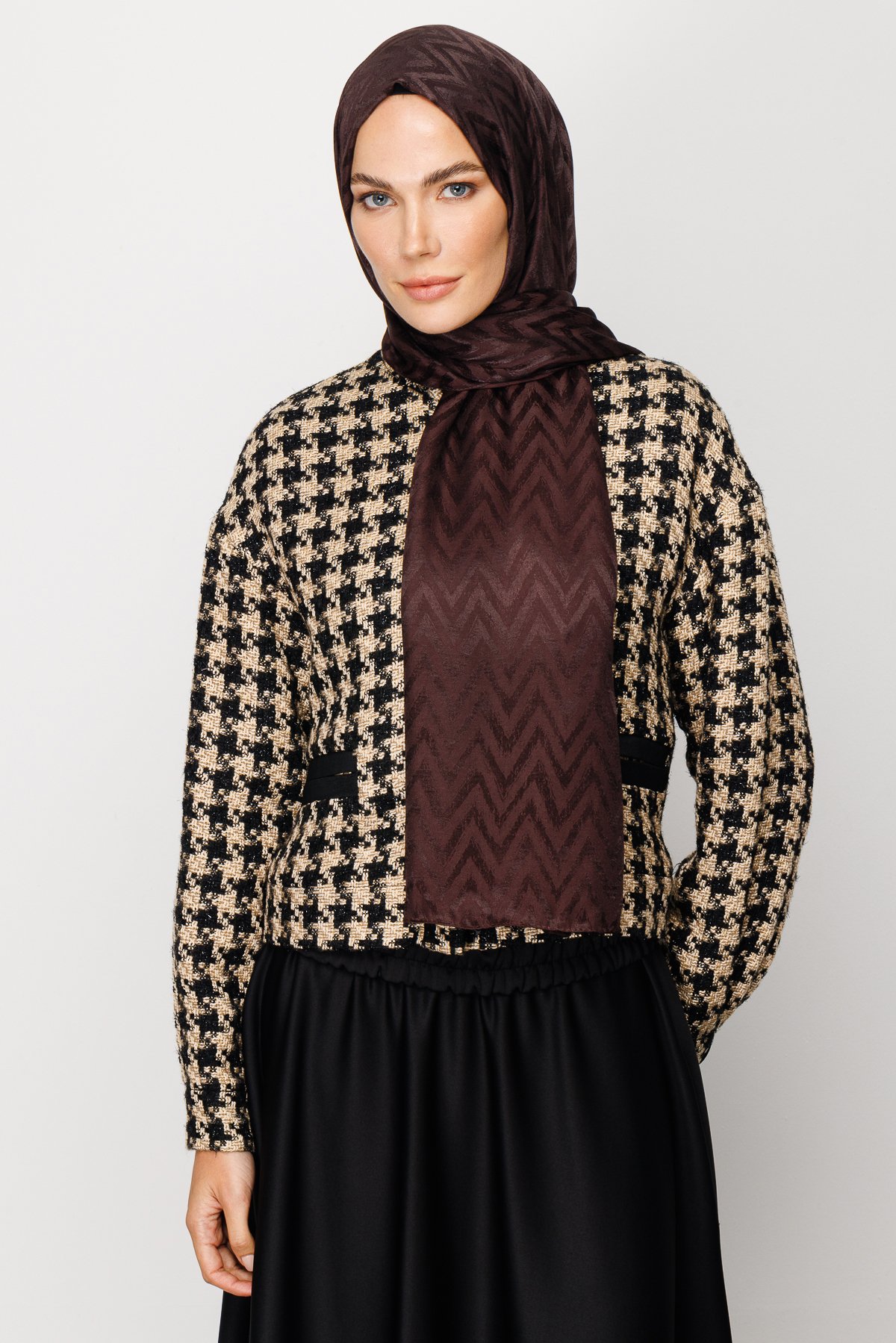 Zigzag Pattern Shiny Jacquard Shawl - Bitter Coffee