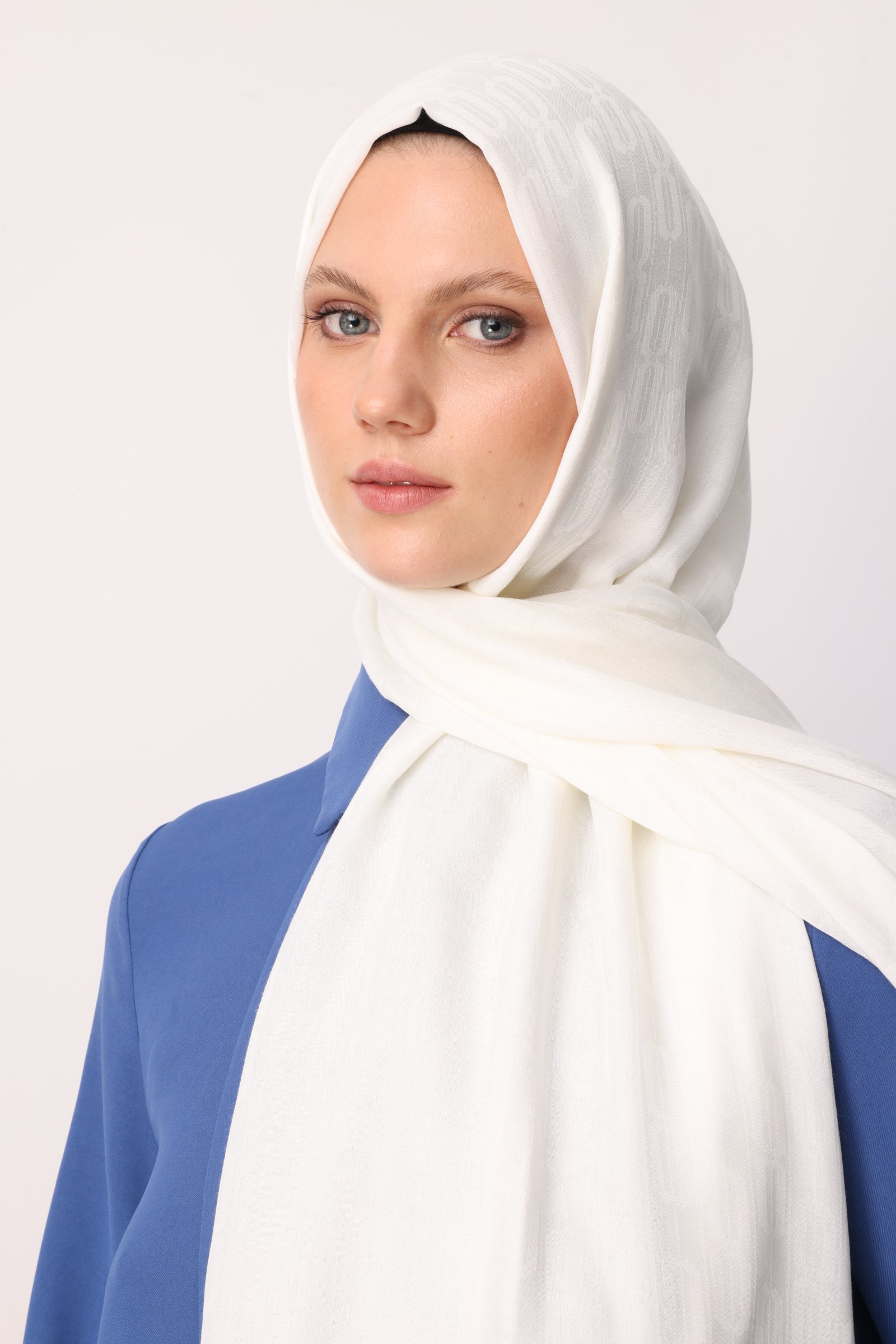 Chain Pattern Cotton Jacquard Shawl - Ecru