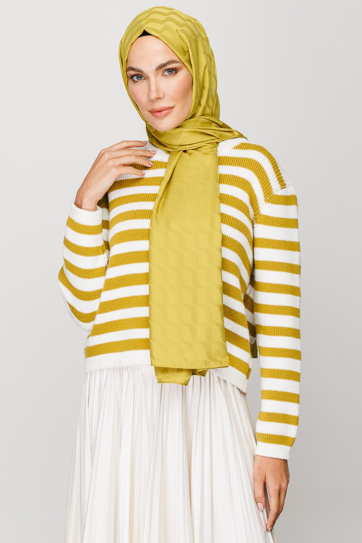 Wave Pattern Silky Jacquard Shawl - Olive Green