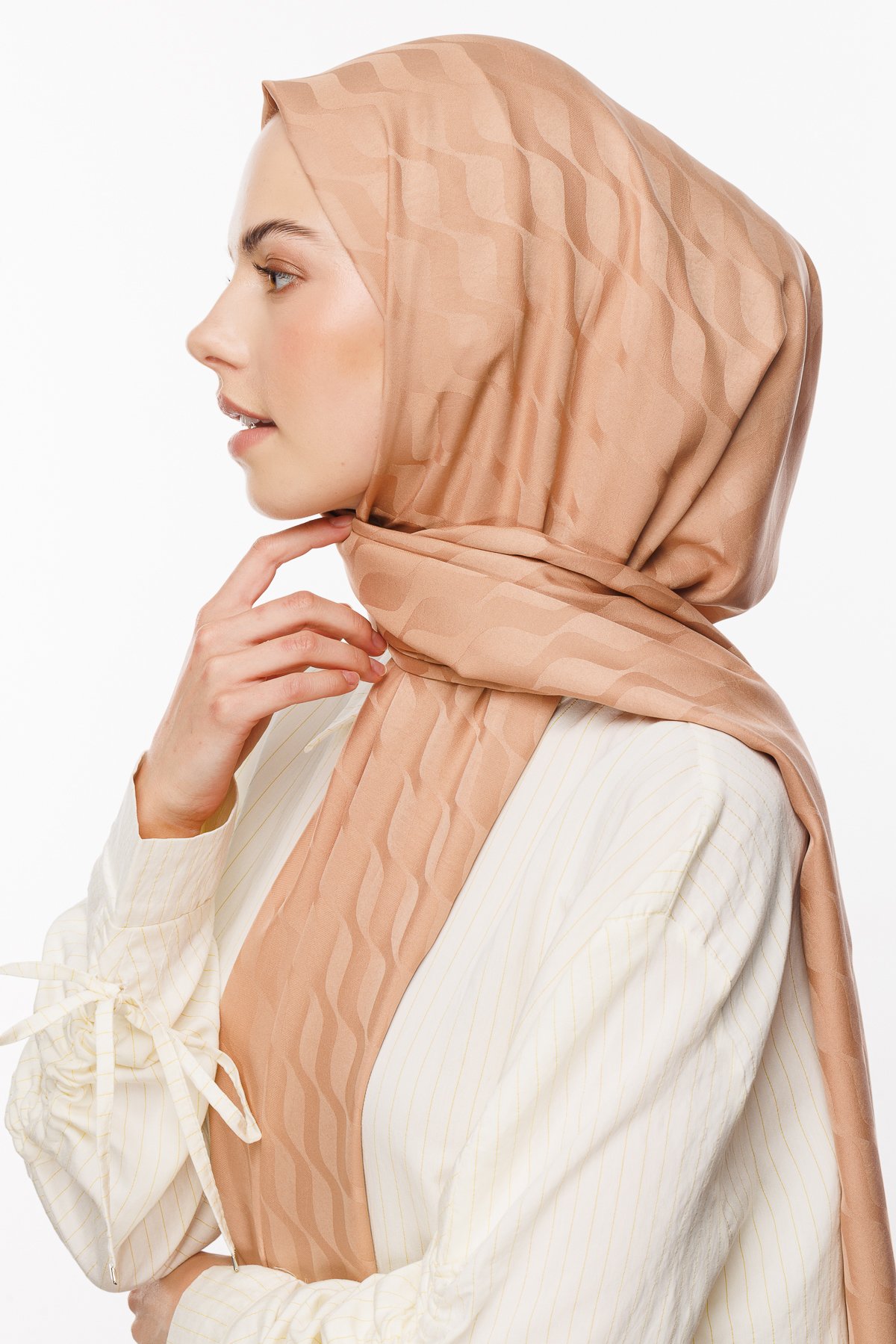 Wave Pattern Silky Jacquard Hijab