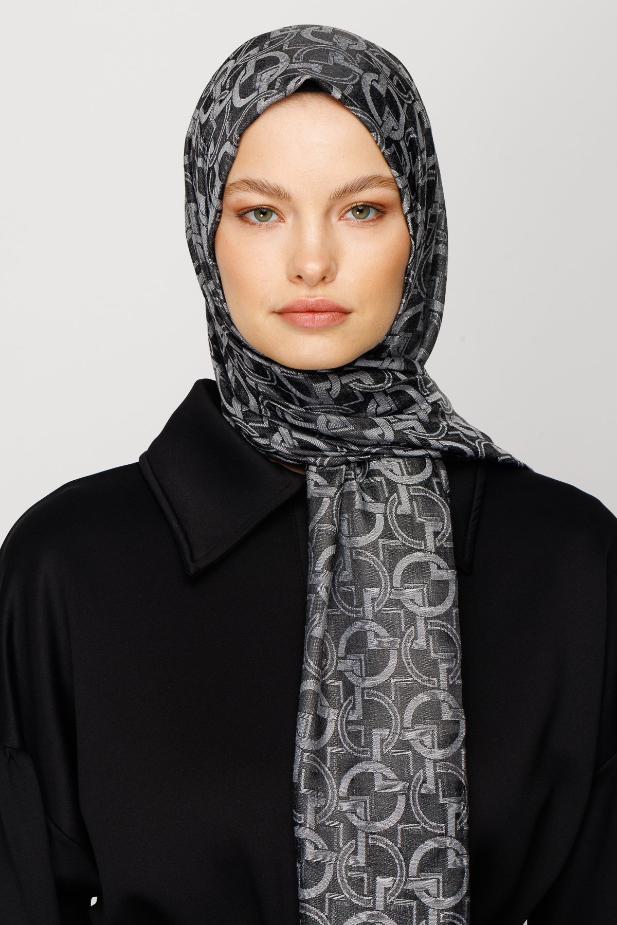 Longar Pattern Shiny Jacquard Hijab