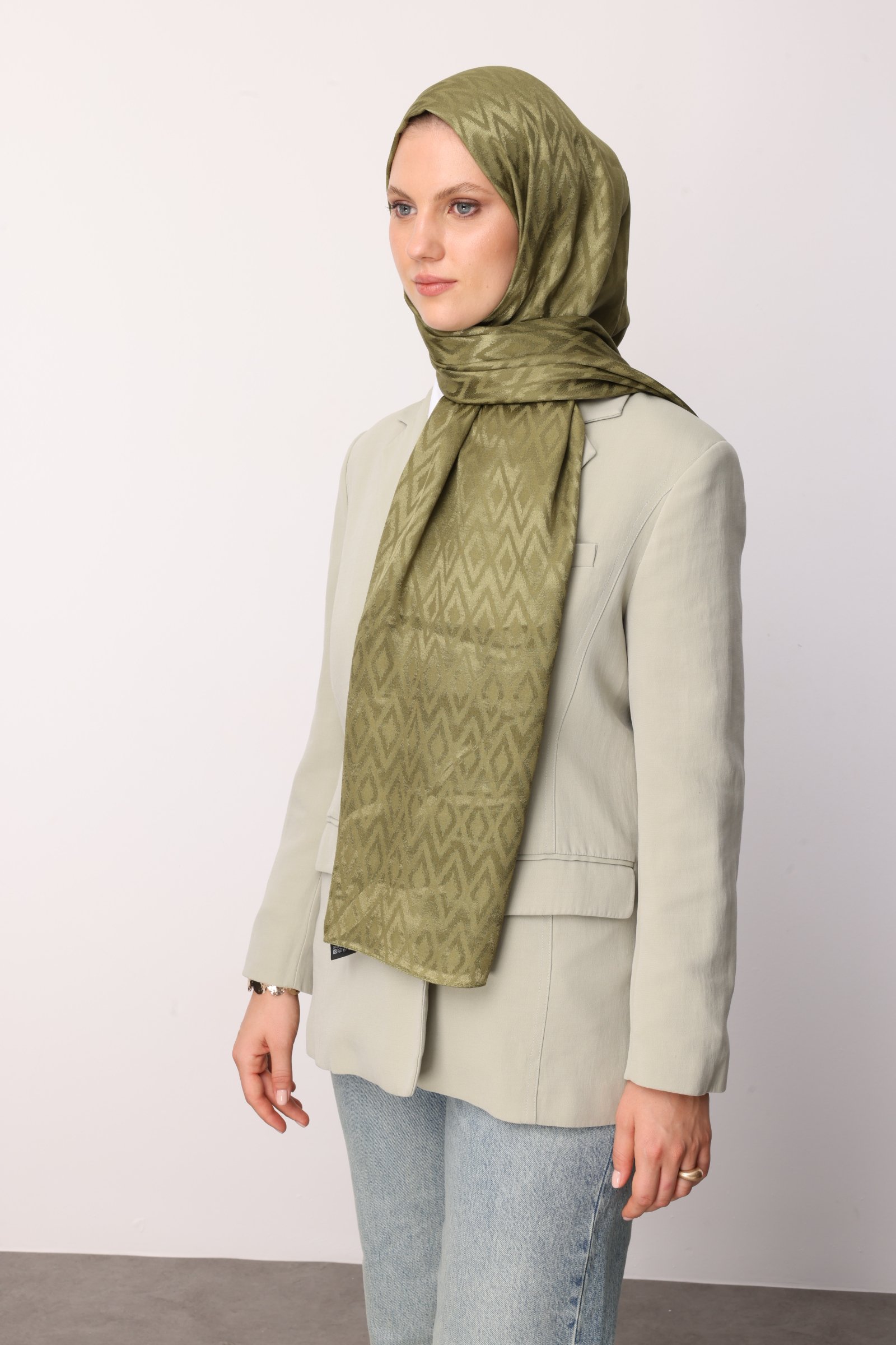 Shiny Check-Pattern Jacquard Shawl - Soft Green