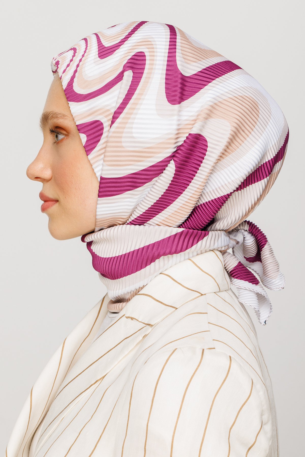 Mira Pattern Pleated Scarf - Cream