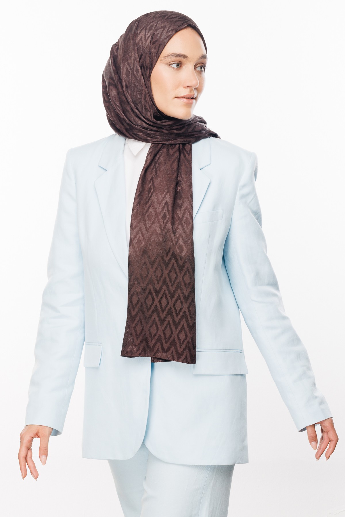 Karo Pattern Shiny Jacquard Hijab