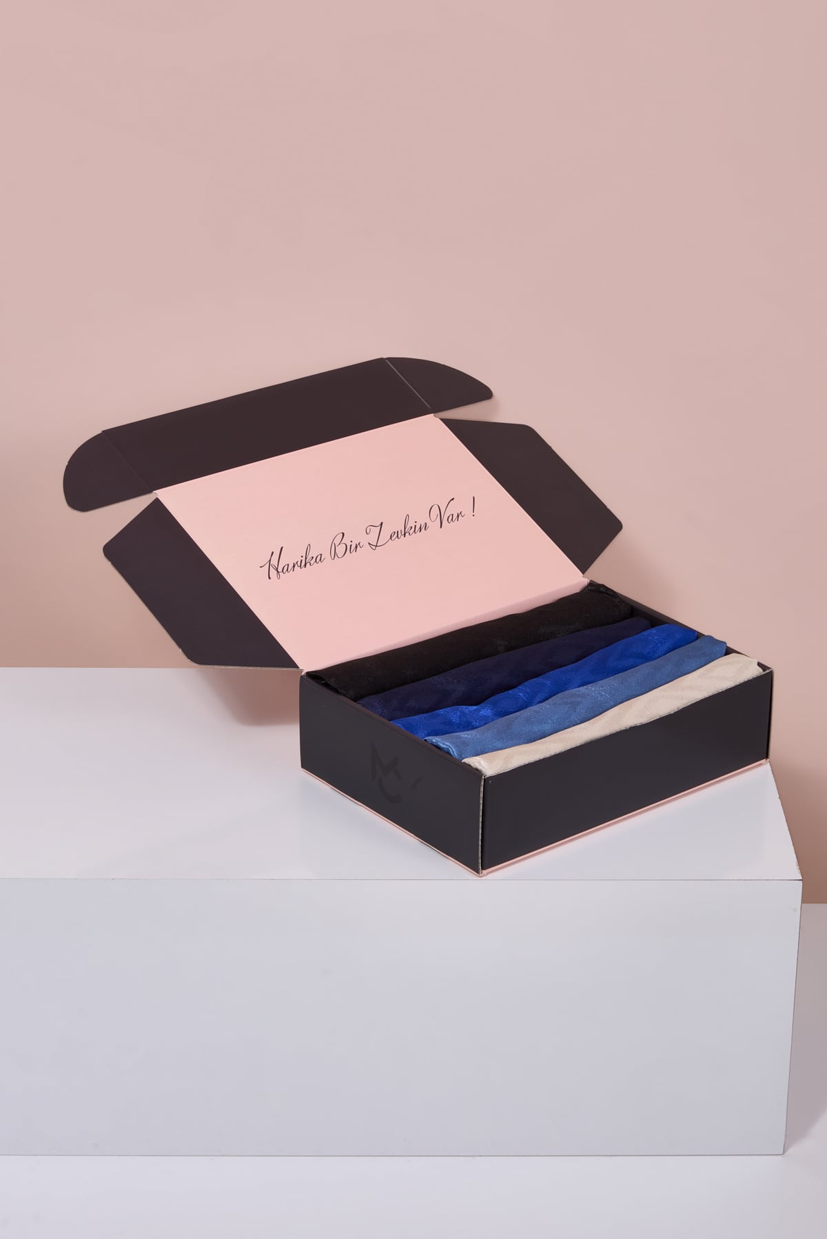 Parlak Jakar Şal - Karo Desen Color Box