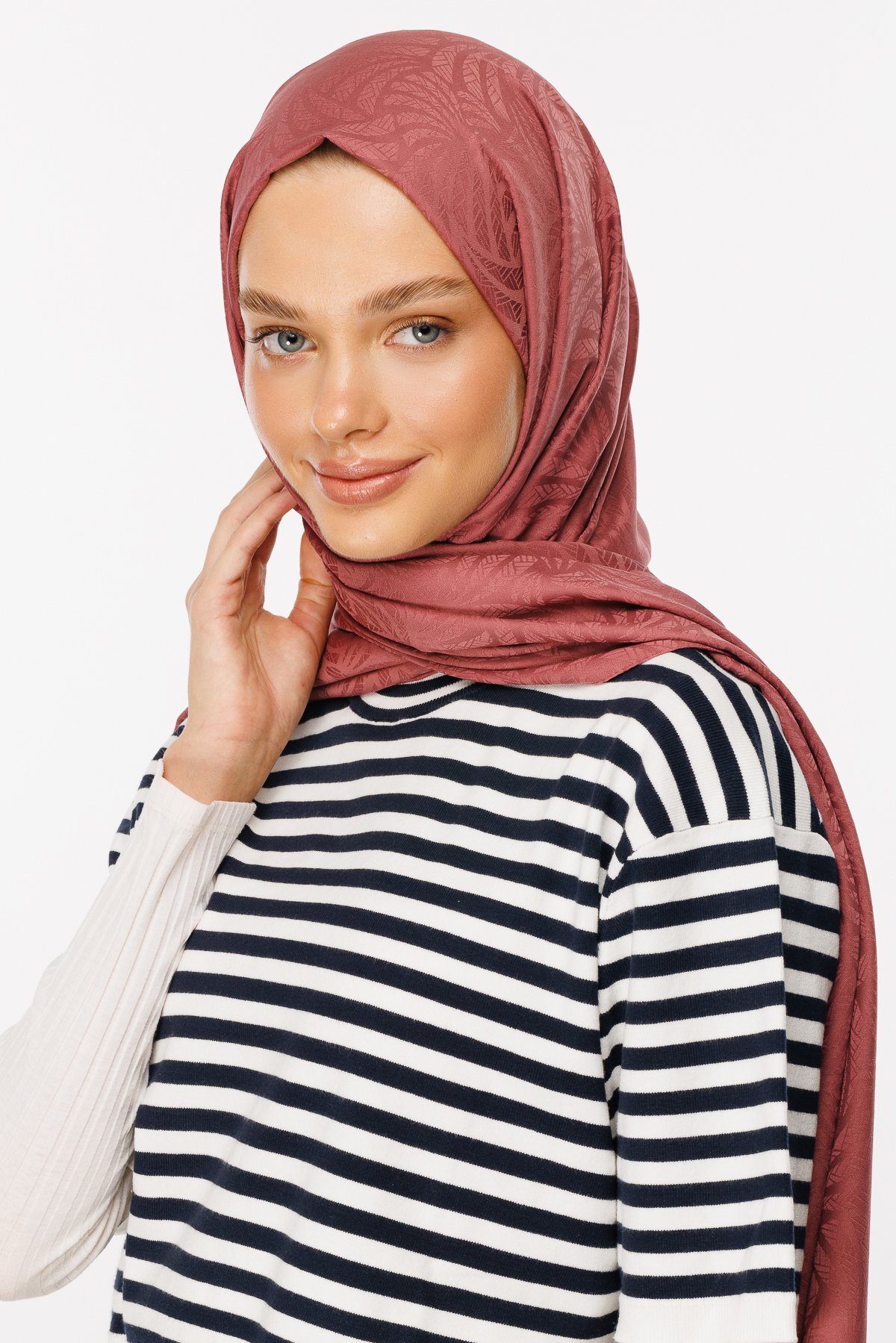 Artemis Pattern Silk Jacquard Hijab