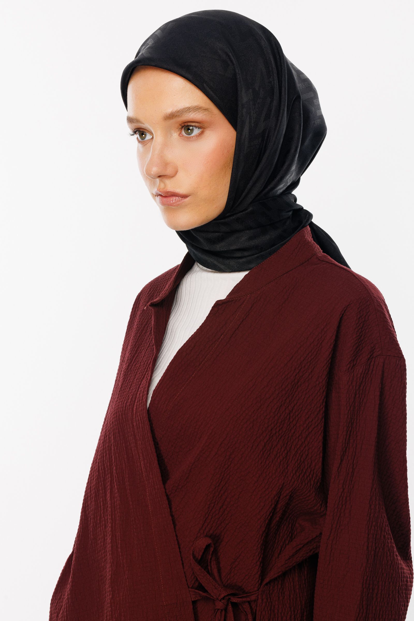 Nova Pattern Luxury Jacquard Scarf - Black