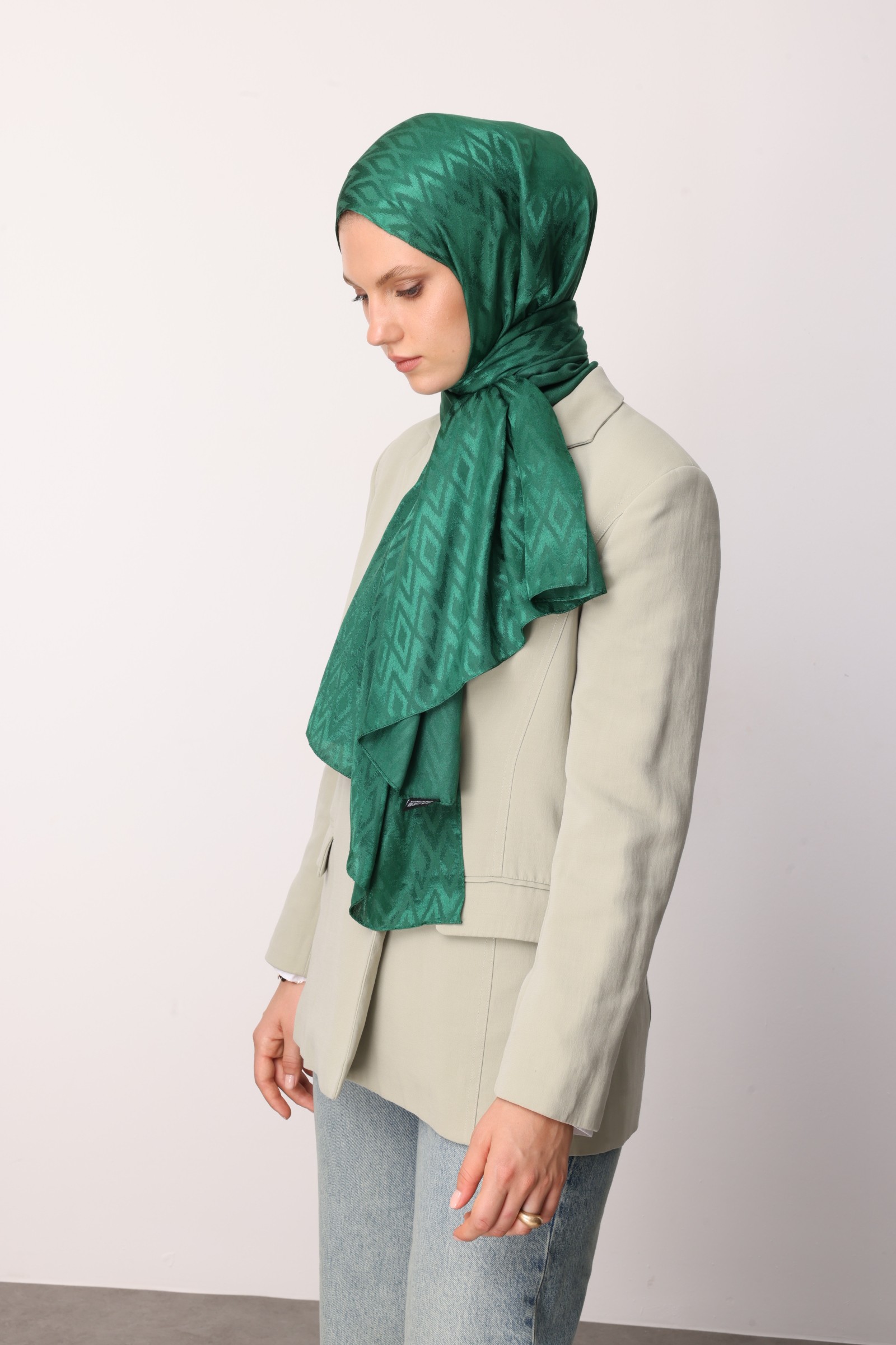 Shiny Check-Pattern Jacquard Shawl - Jade