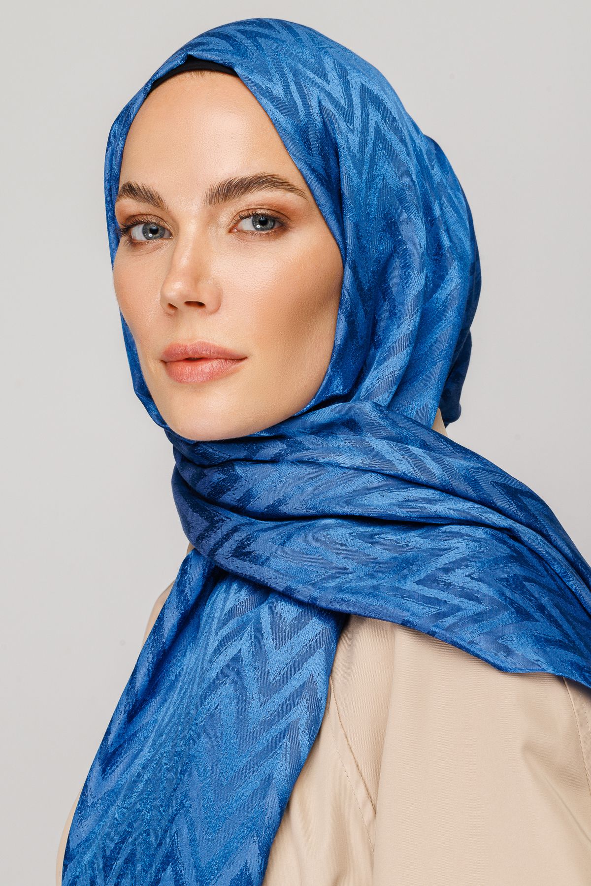 Zigzag Pattern Shiny Jacquard Shawl - İndigo
