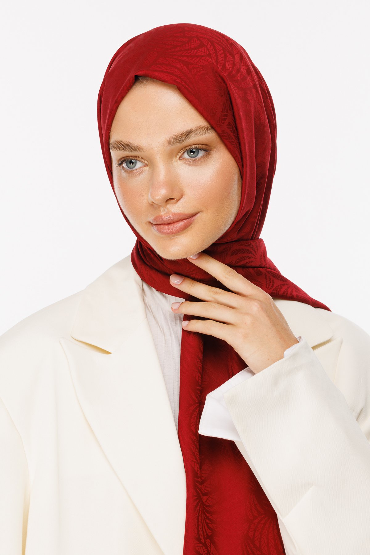 Artemis Pattern Silk Jacquard Shawl - Cherry Bruise