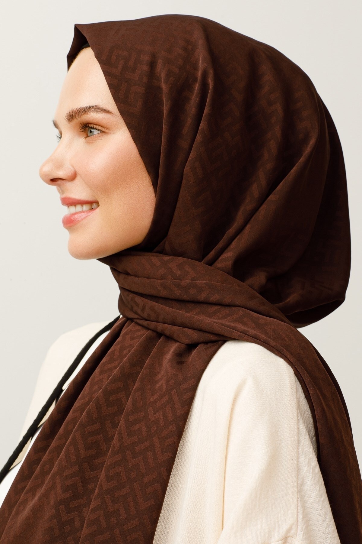 Z Pattern Silky Jacquard Hijab