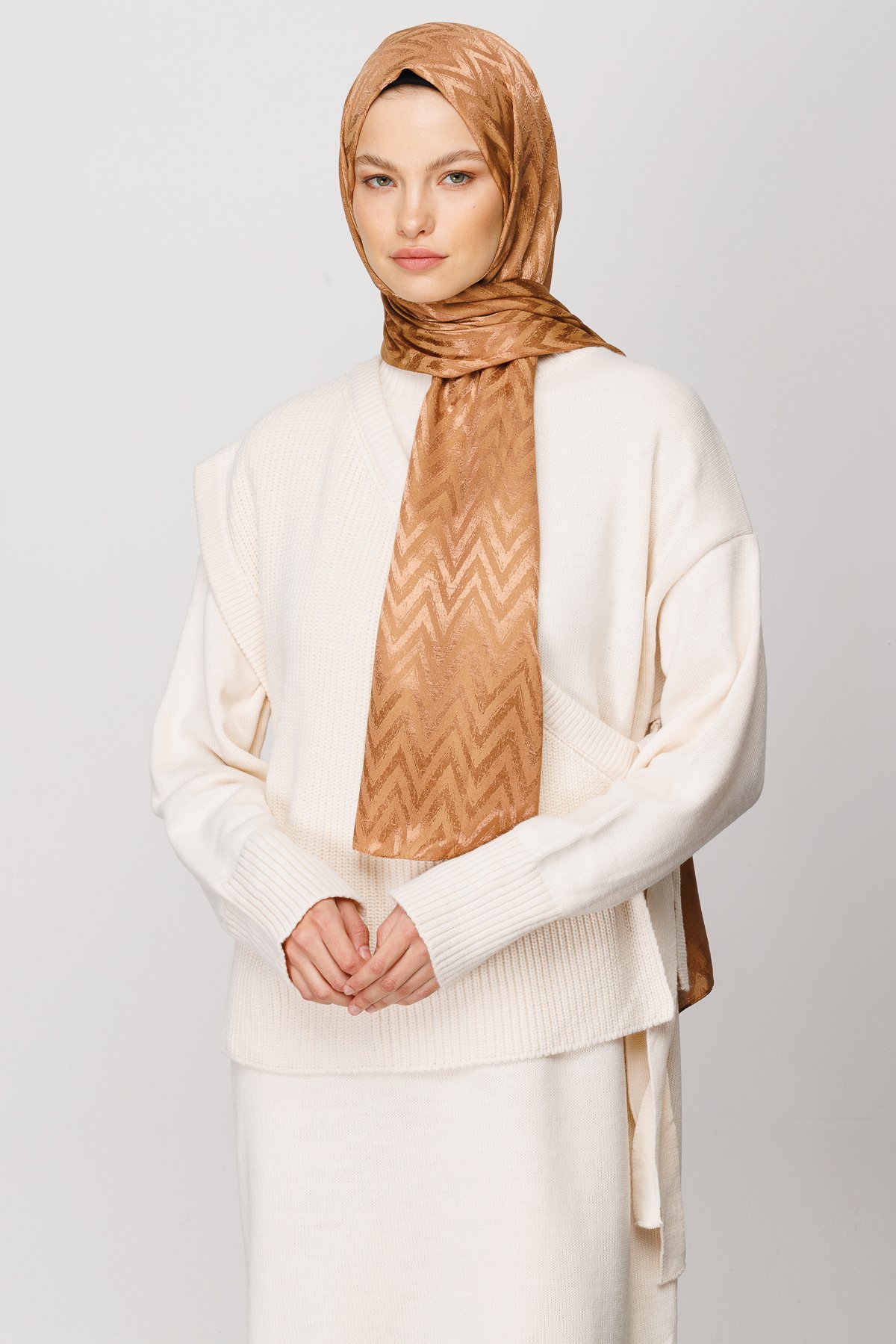 Gemustertes Glänzendes Jacquard Hijab