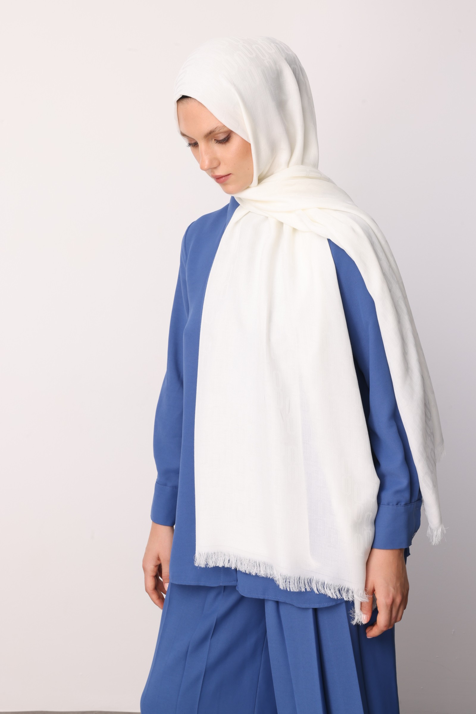 Chain Pattern Cotton Jacquard Shawl - Ecru