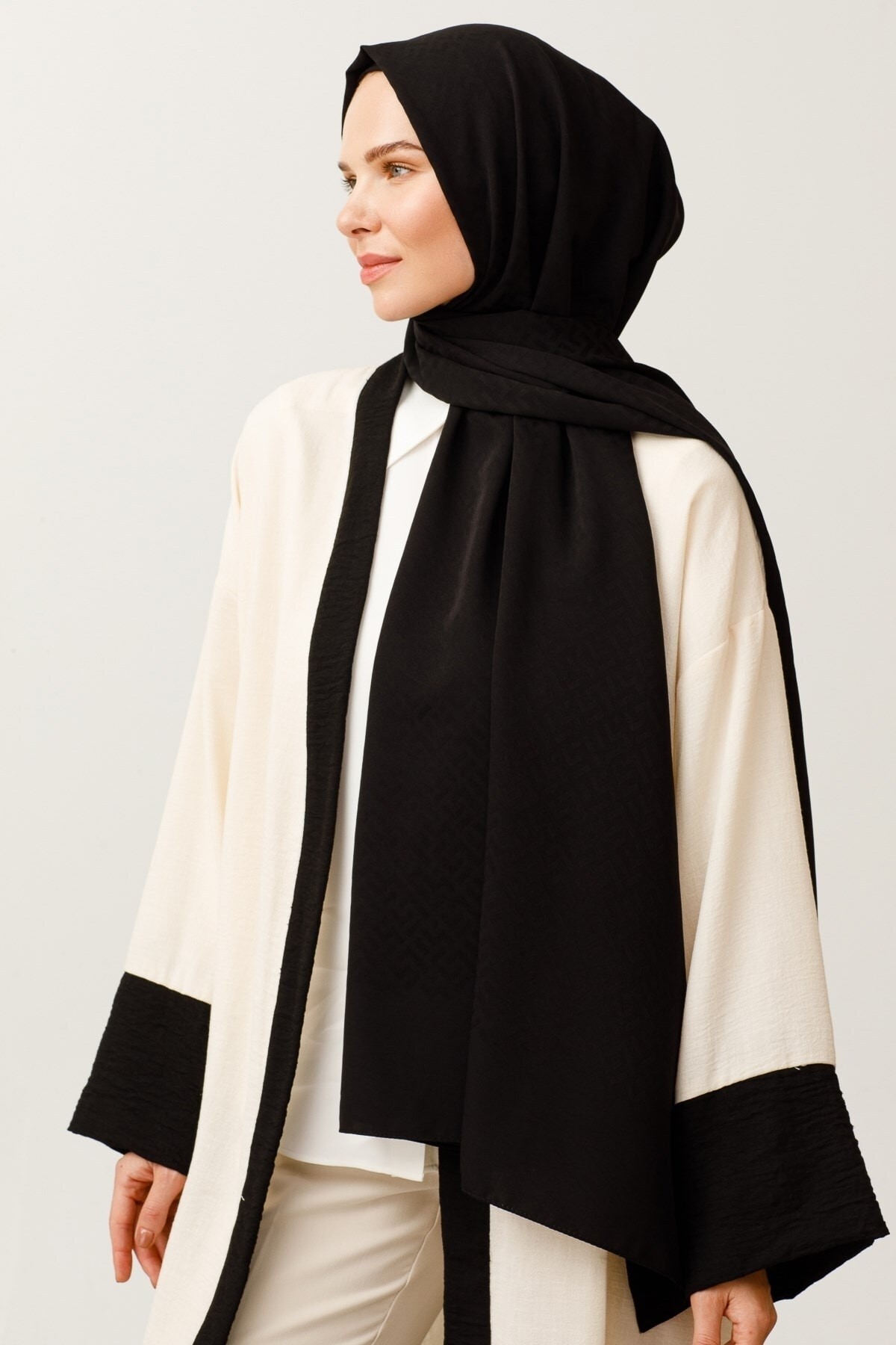 Gemustertes Seidig Jacquard Hijab