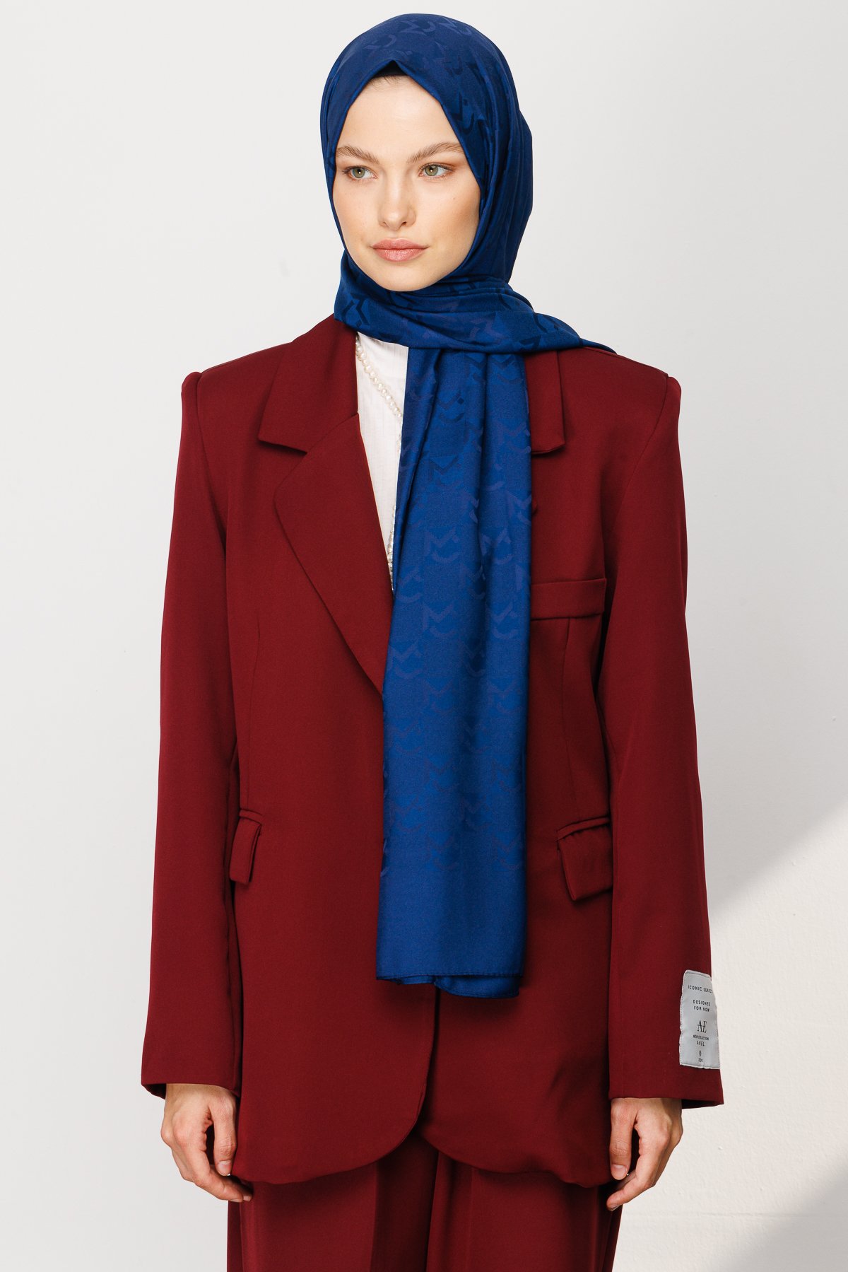 MC Pattern Jacquard Shawl - Navyblue