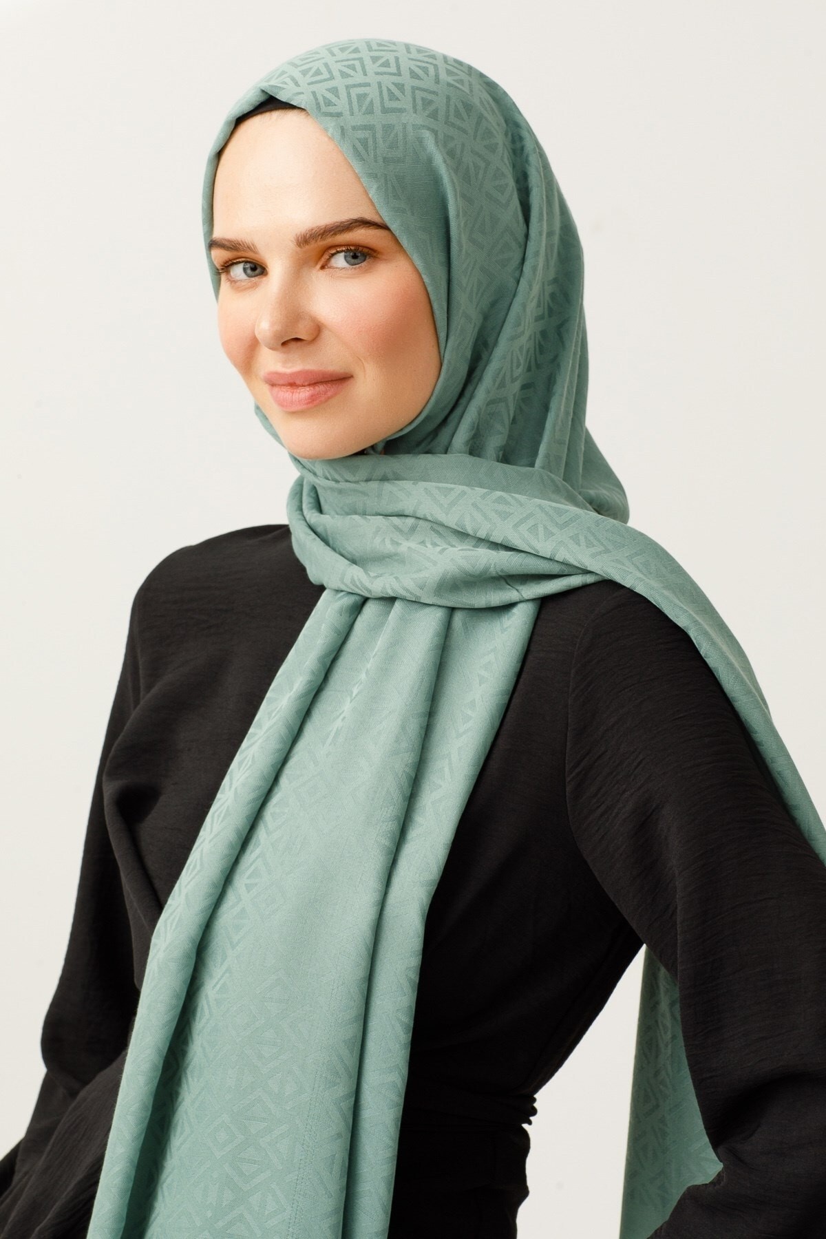 Triangle Pattern Cotton Jacquard Hijab