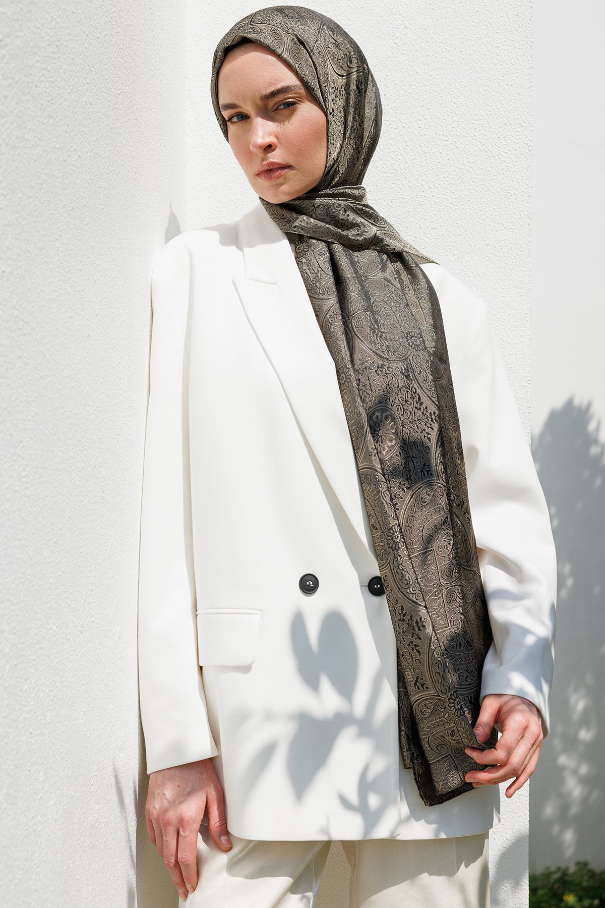 Shline Line Viscose Shawl - Black-Beige