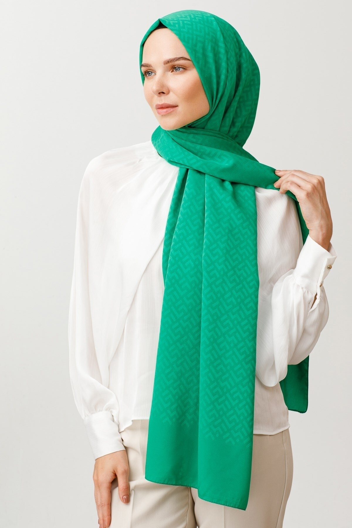 Gemustertes Seidig Jacquard Hijab