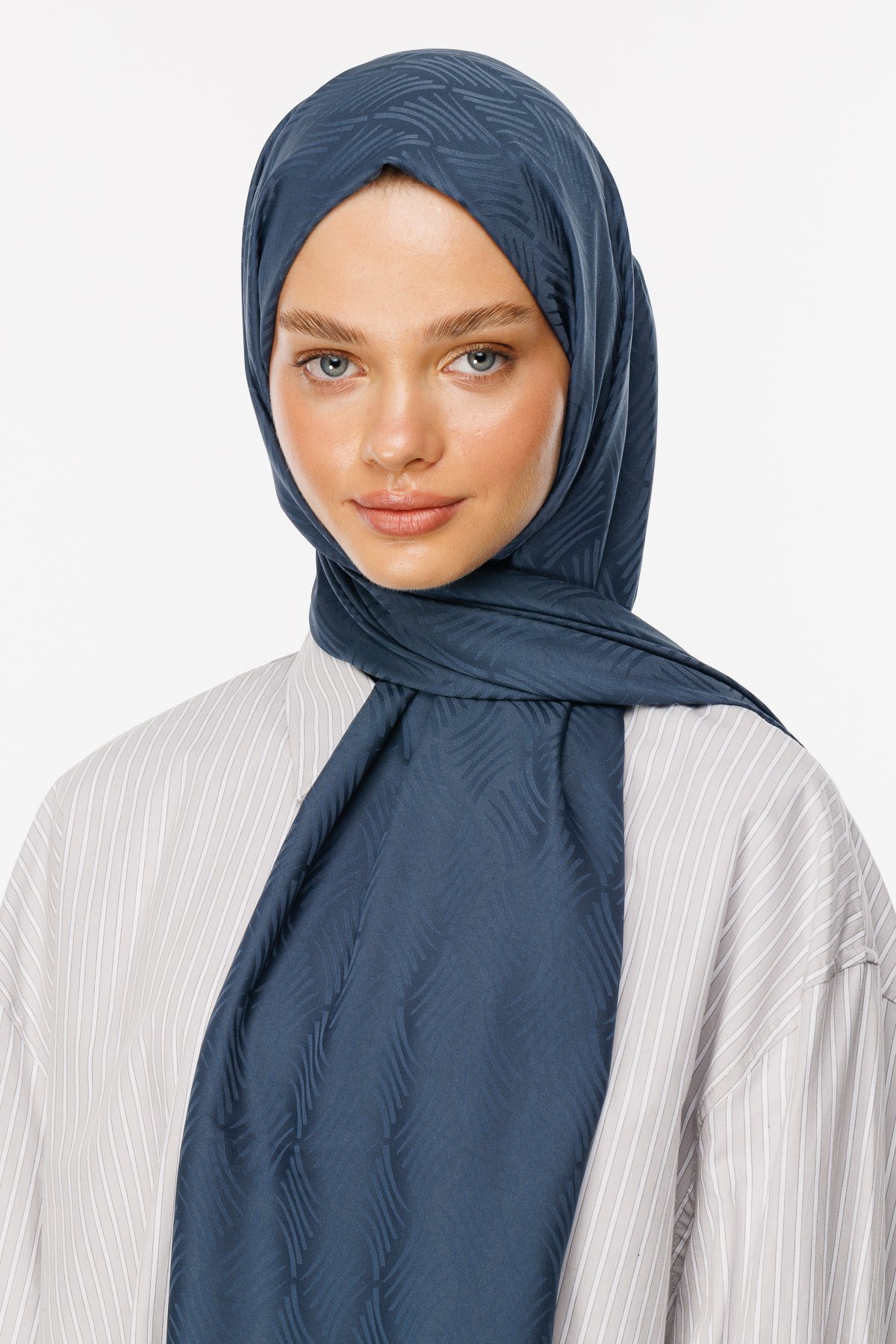 Aura Pattern Silk Jacquard Hijab