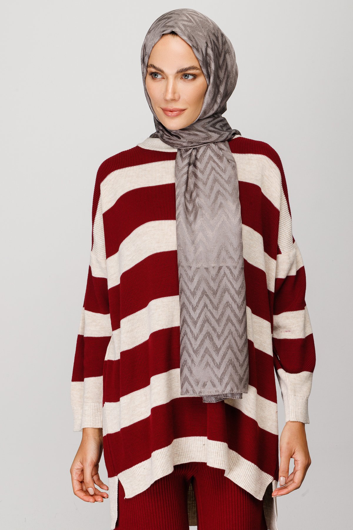 Zigzag Pattern Shiny Jacquard Hijab