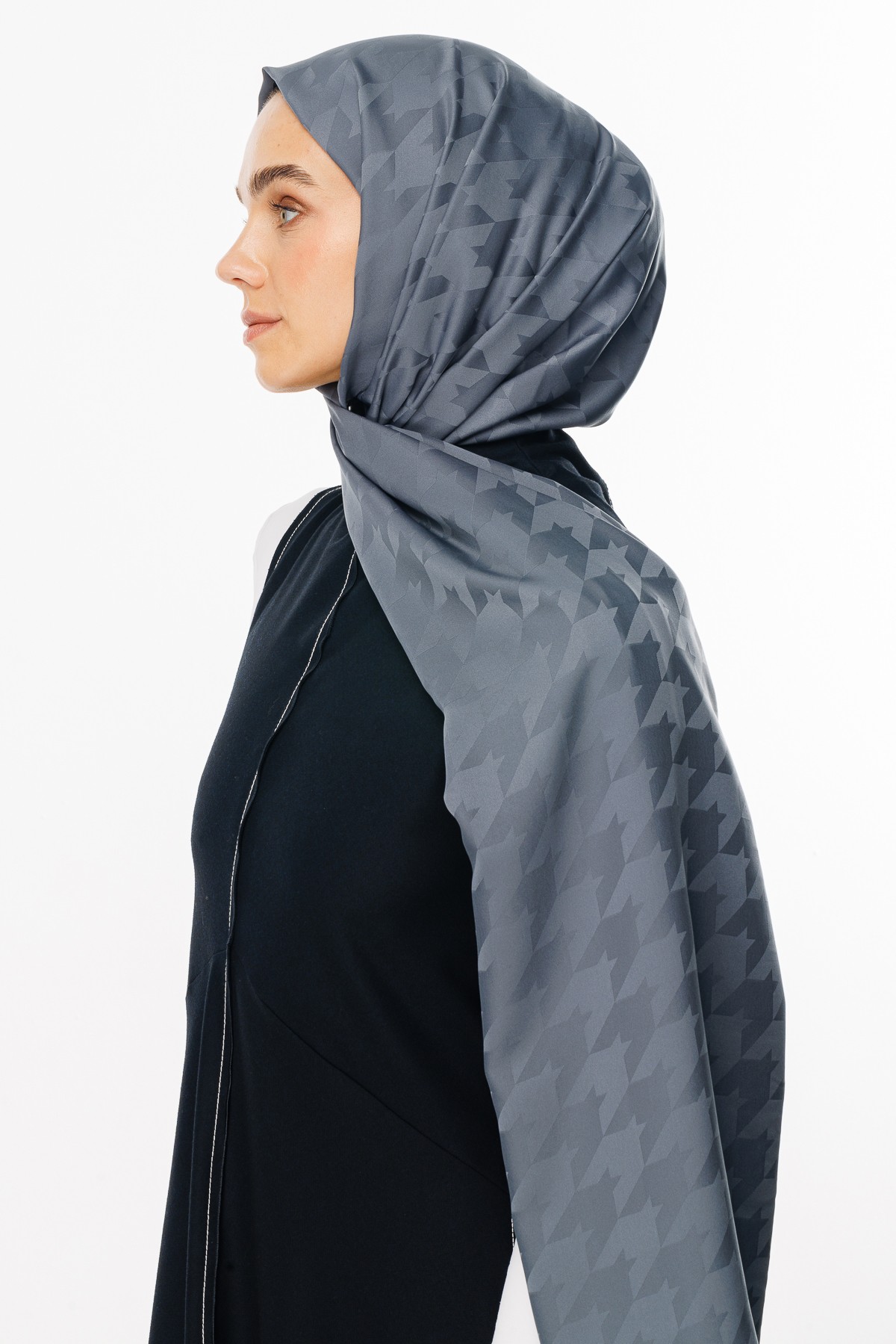 Crowbar Pattern Silk Jacquard Shawl - Smoked
