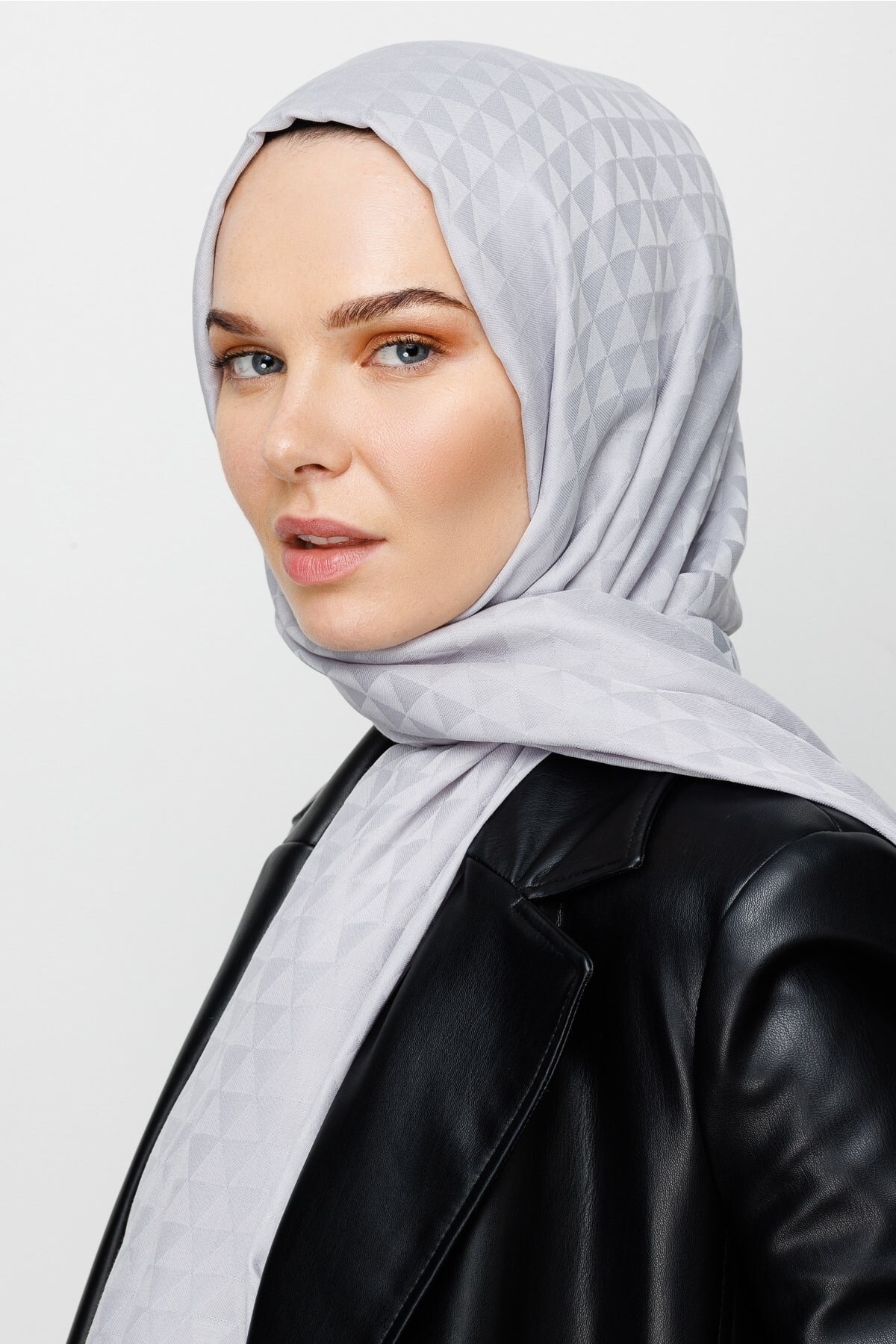 Prism Pattern Cotton Jacquard Hijab