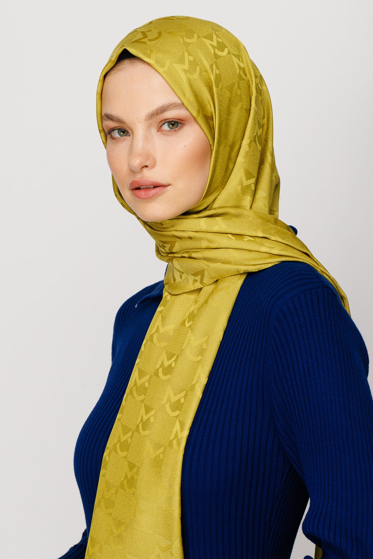 MC Pattern Jacquard Shawl - Olive Green